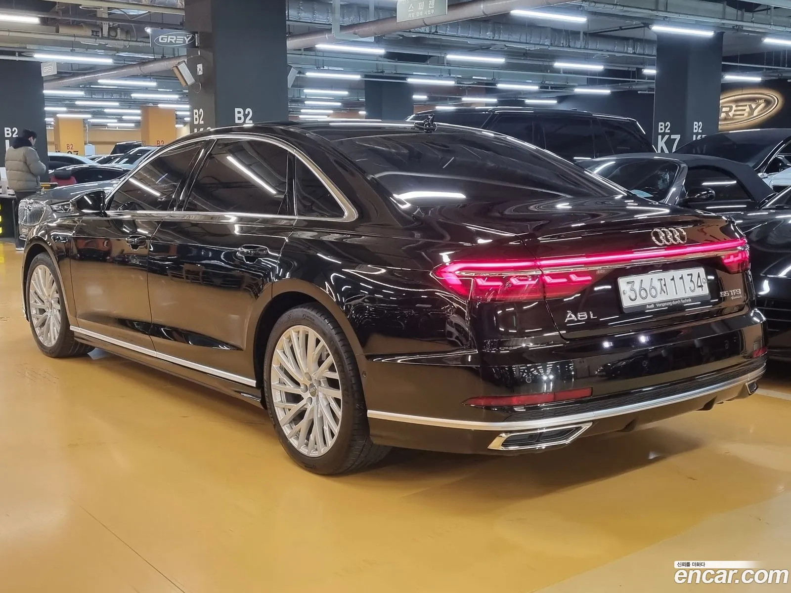 Audi A8 2019 — 18