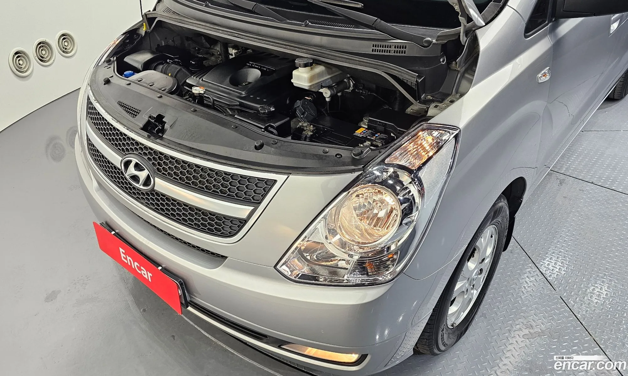 Hyundai Grand Starex 2012 — 15