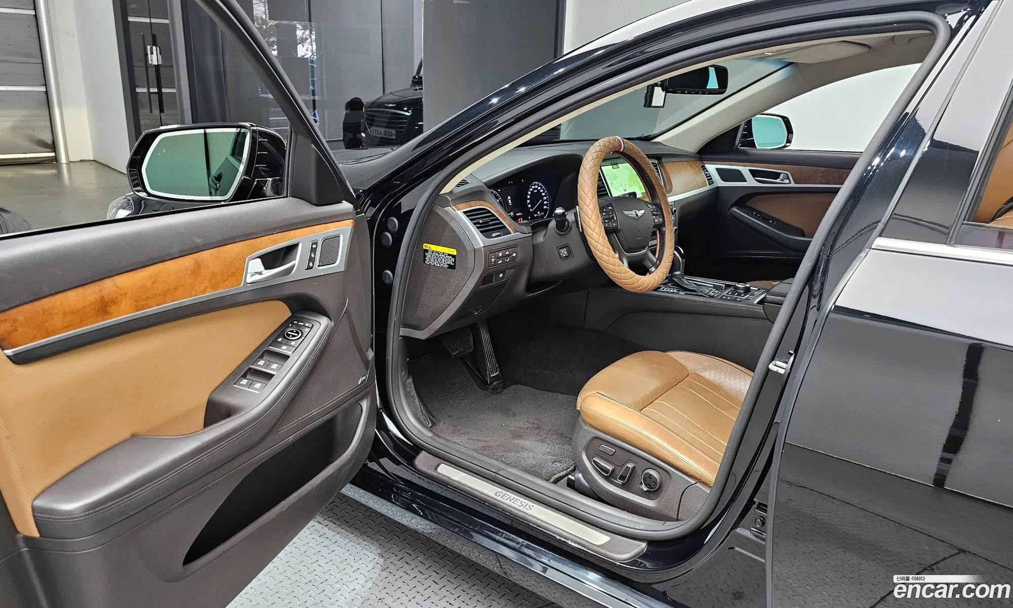 Hyundai Genesis DH 2014 — 16