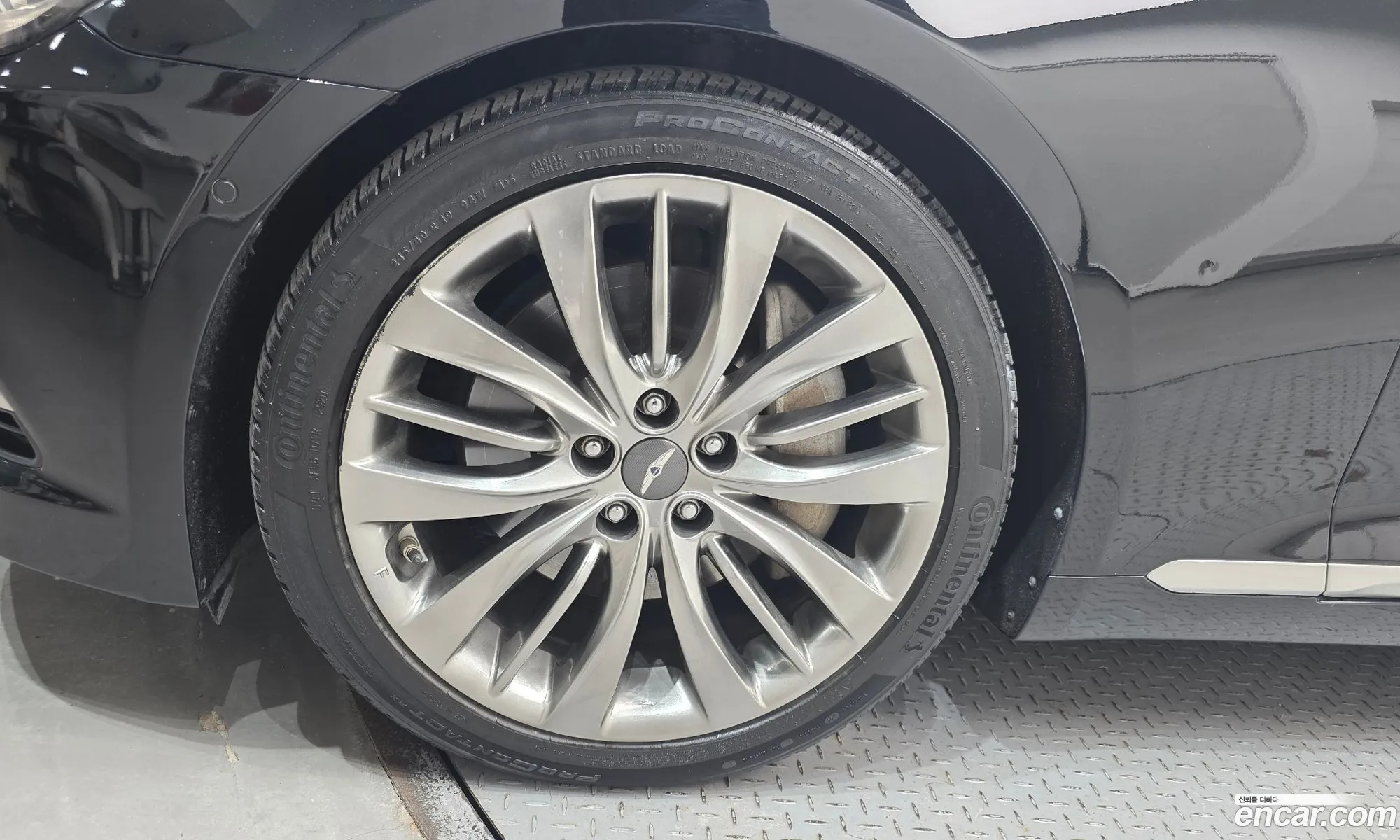 Hyundai Genesis DH 2014 — 19