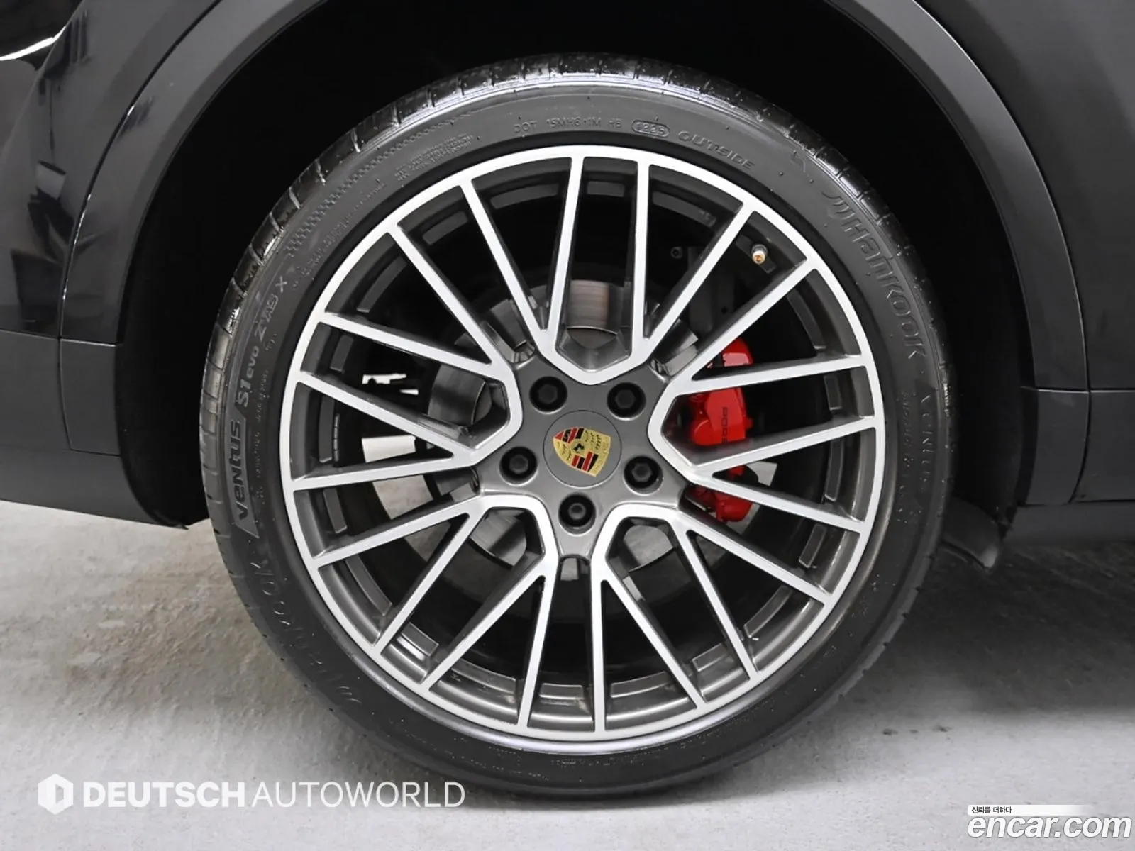 Porsche Cayenne 2019 — 19