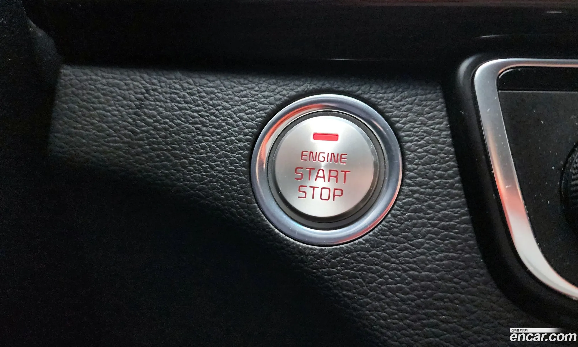 Kia K7 2018 KNALB415BJA151708 — 18