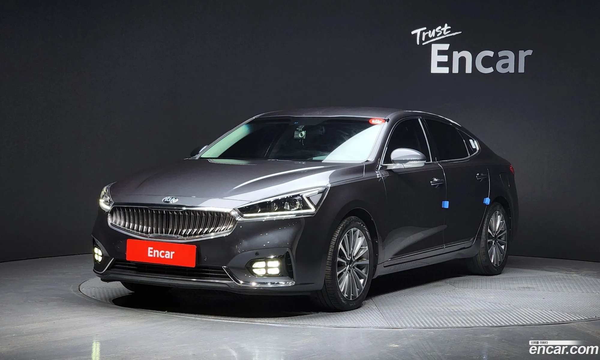Kia K7 2018 KNALB415BJA151708 — 19