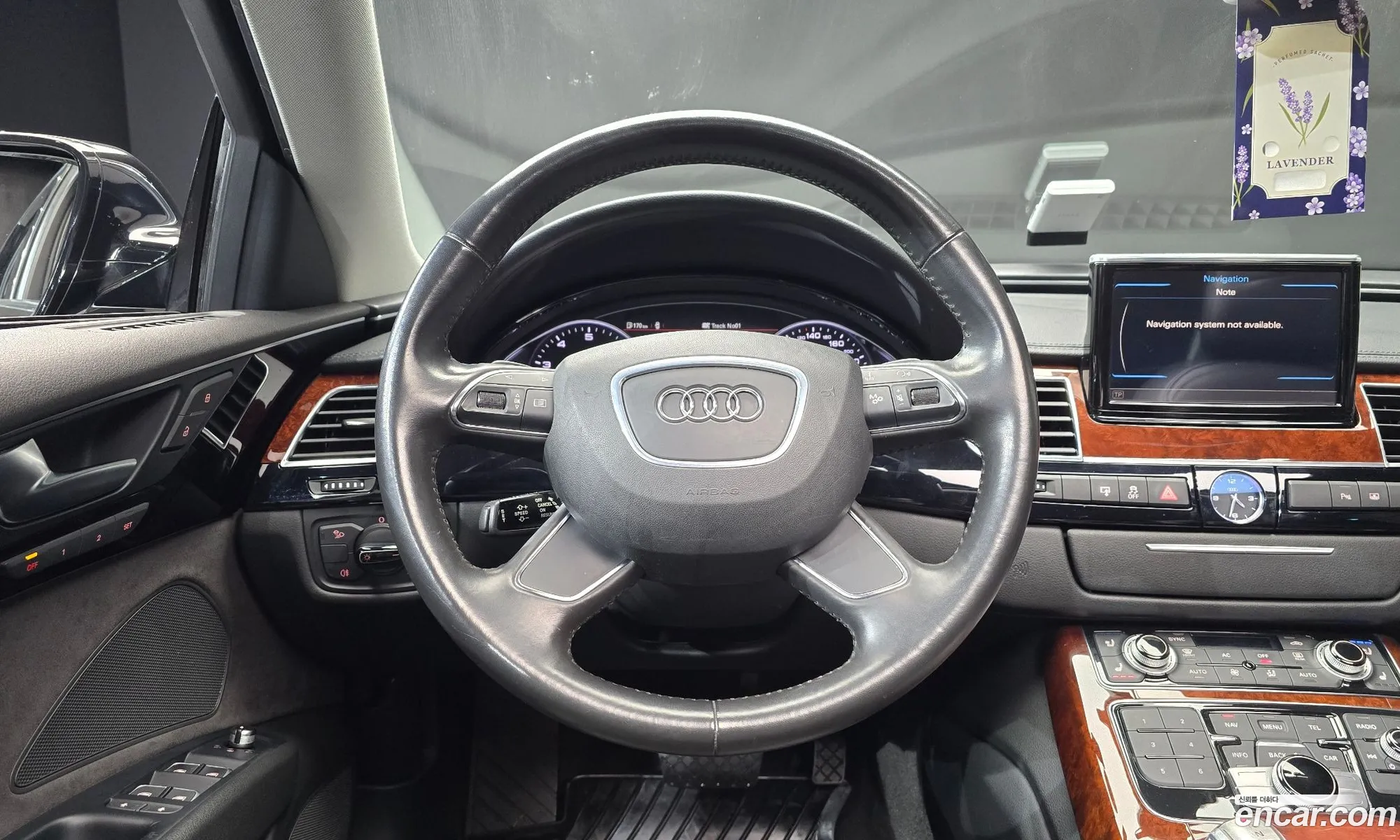 Audi A8 2011 — 5