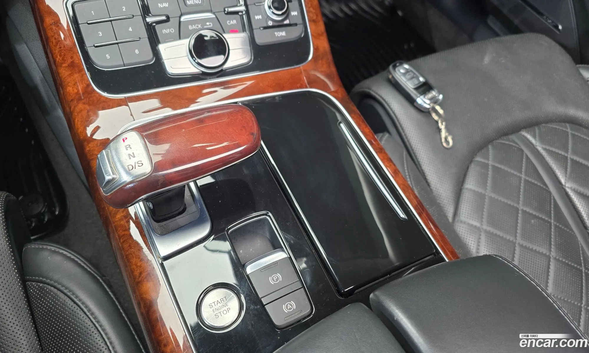 Audi A8 2011 — 8
