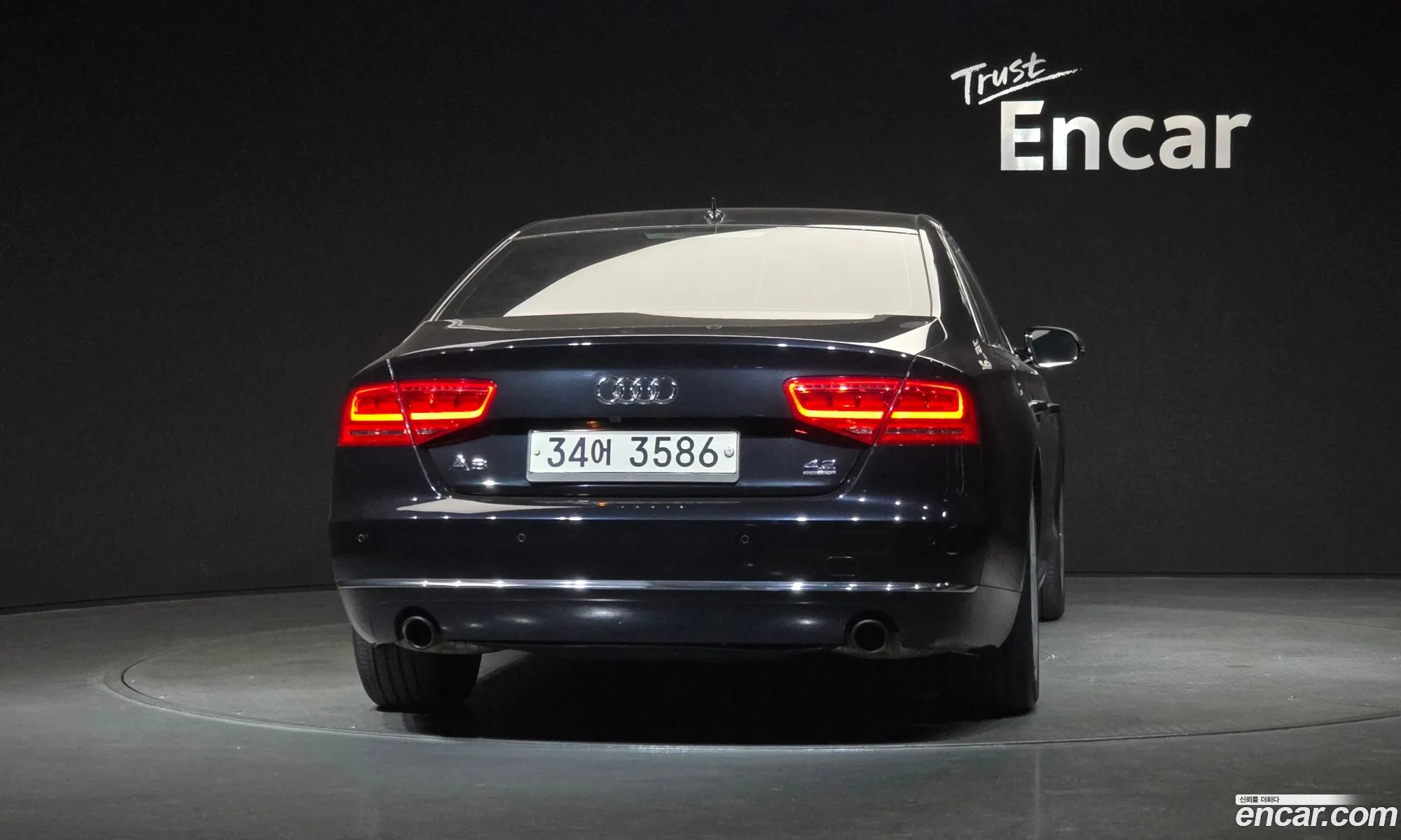 Audi A8 2011 — 11