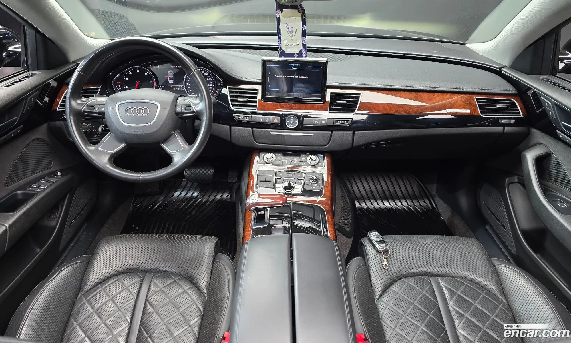 Audi A8 2011 — 19