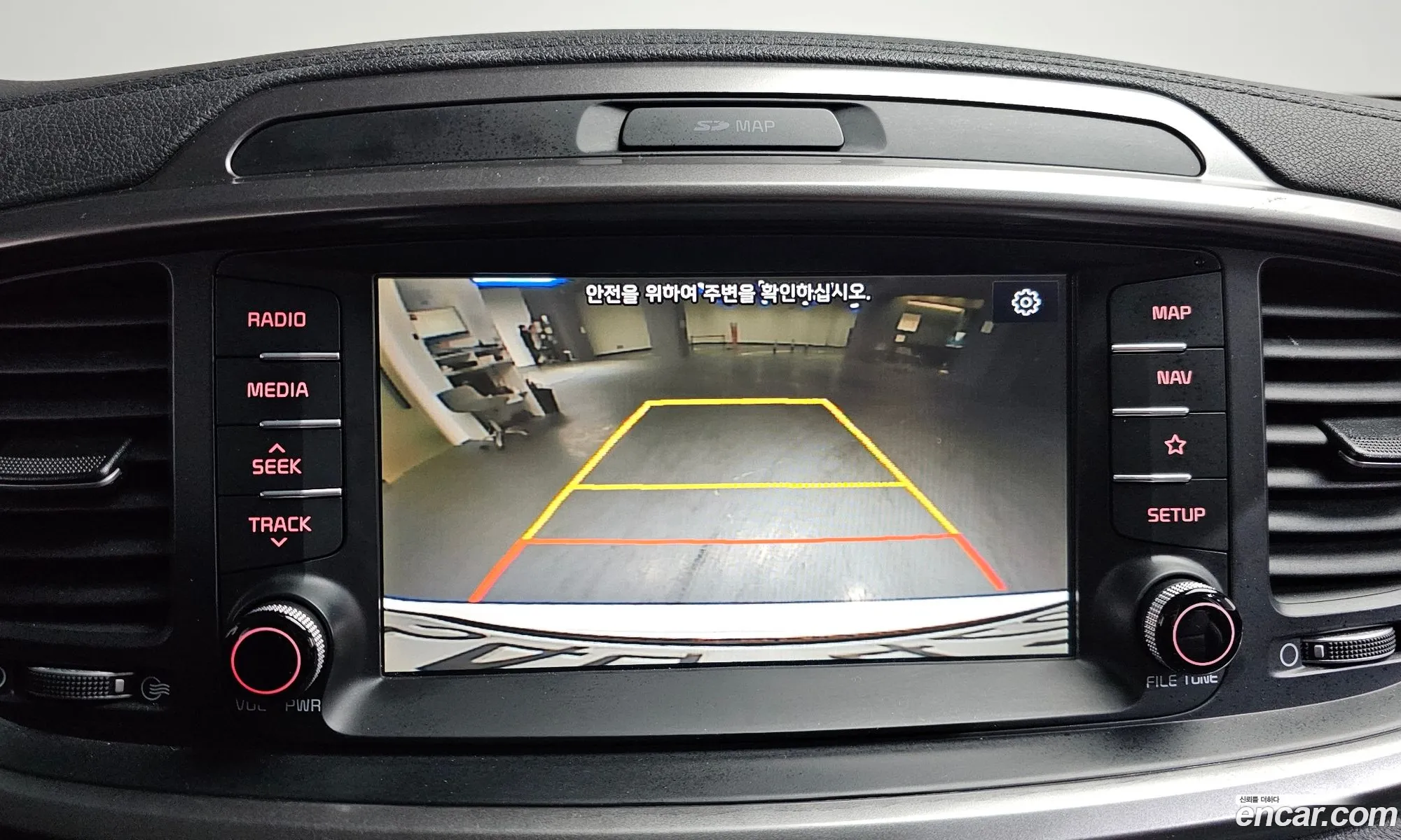Kia Sorento 2018 KNAPG81BBJA457092 — 2