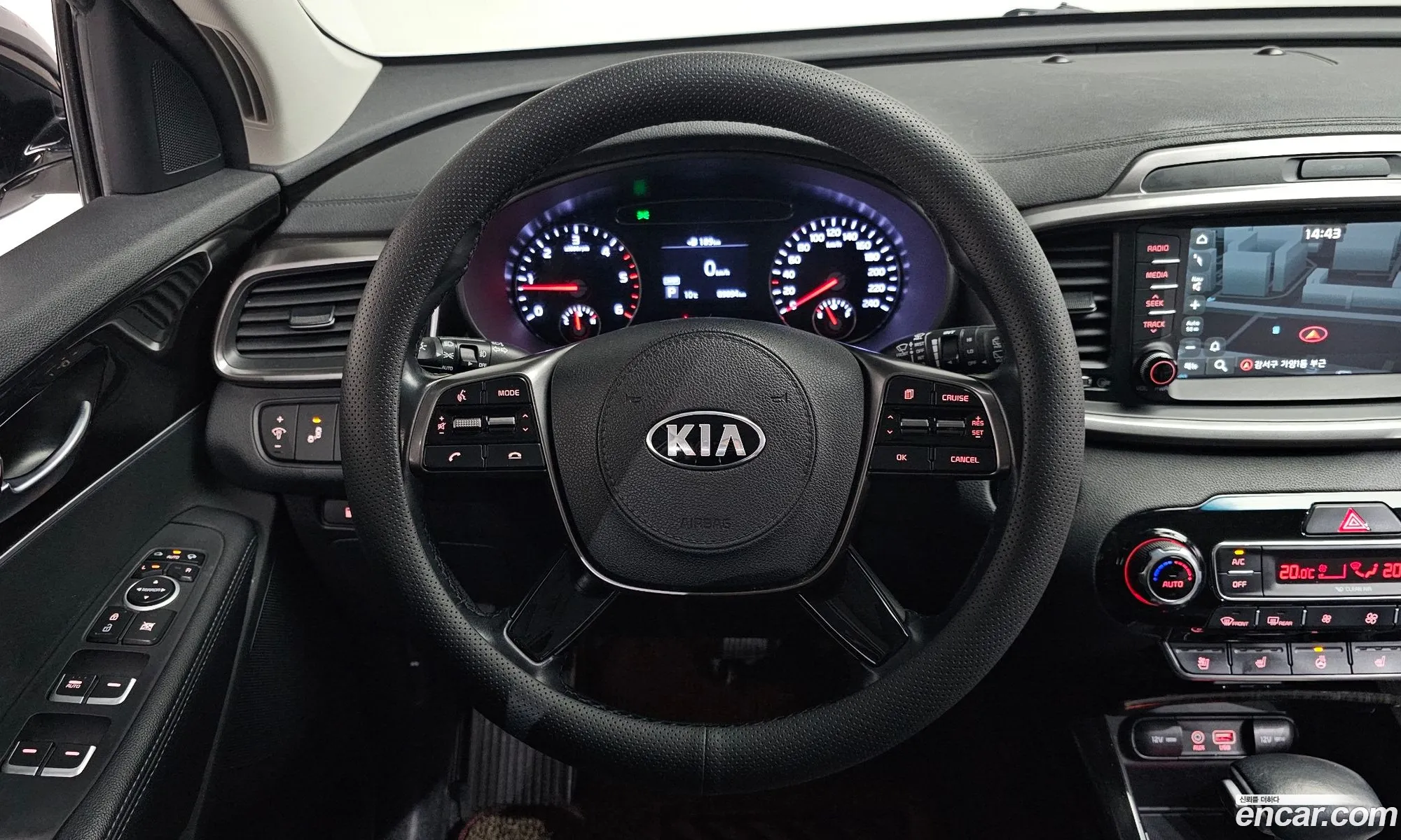 Kia Sorento 2018 KNAPG81BBJA457092 — 5