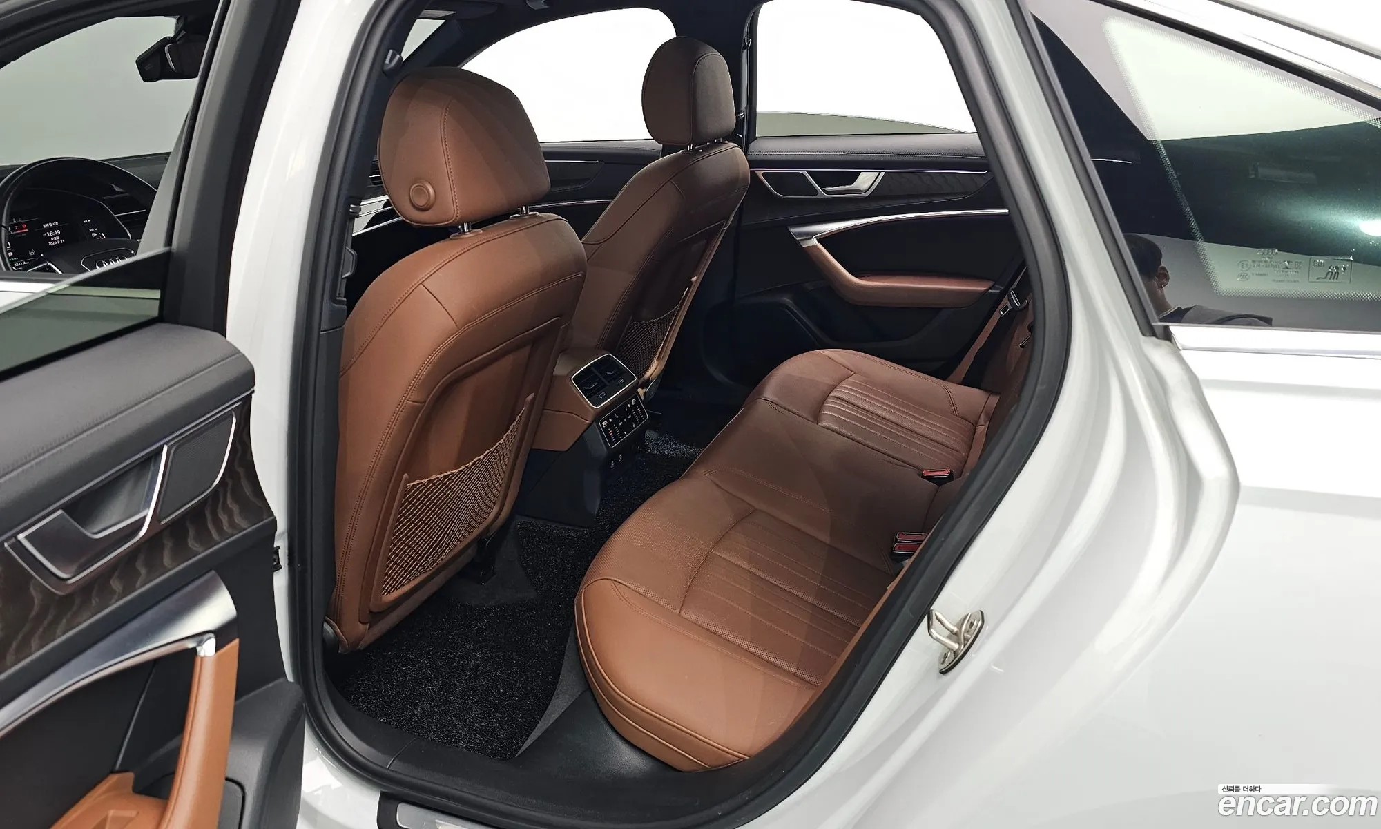 Audi A6 2022 — 12