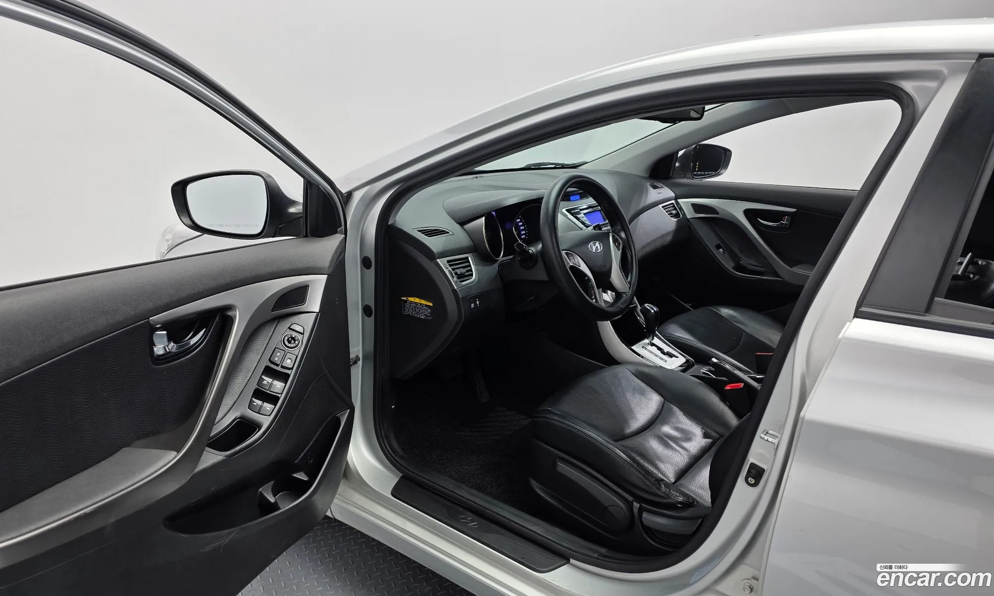 Hyundai Elantra MD 2010 — 18
