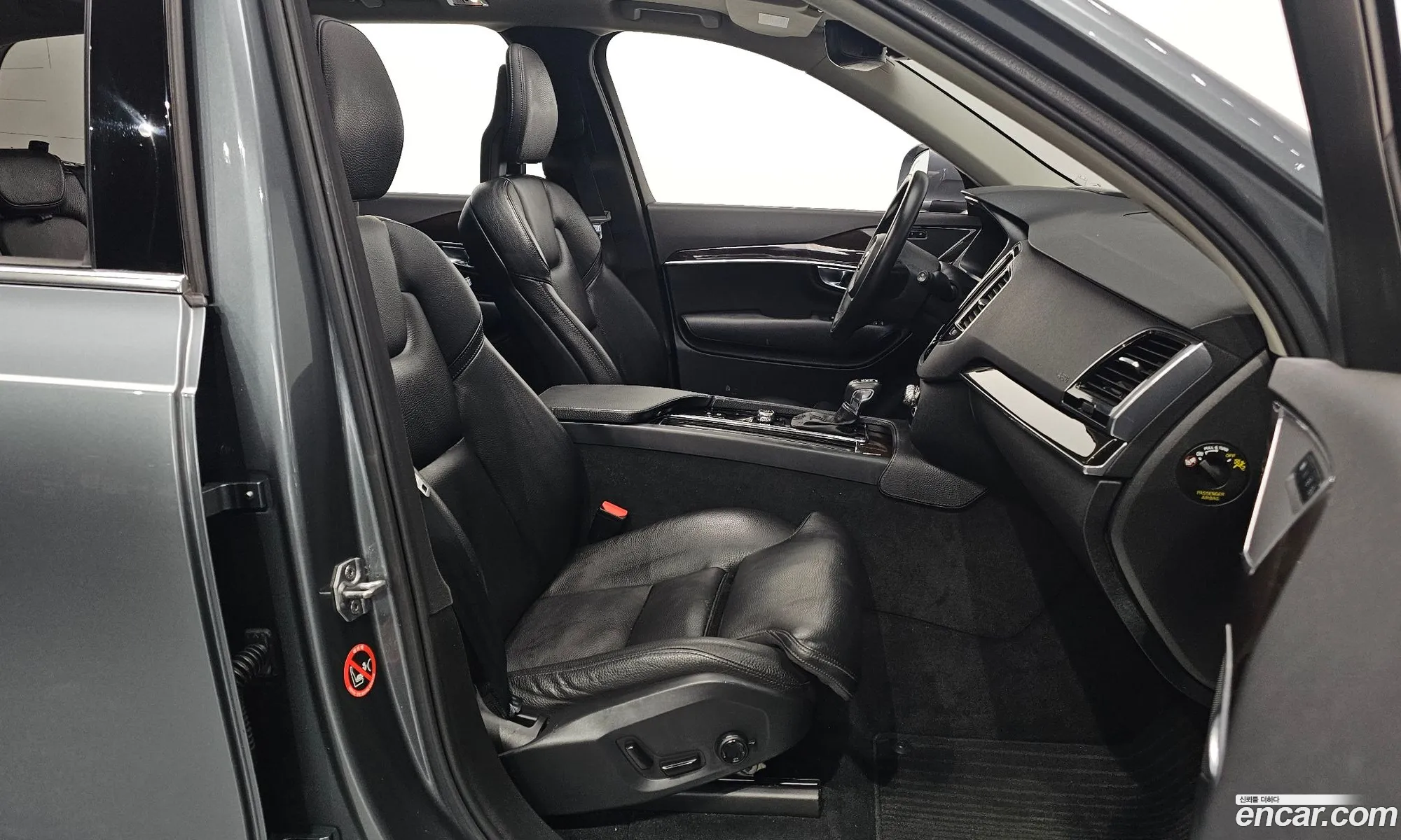 Volvo XC90 2018 YV1LCA22CJ1376937 — 12