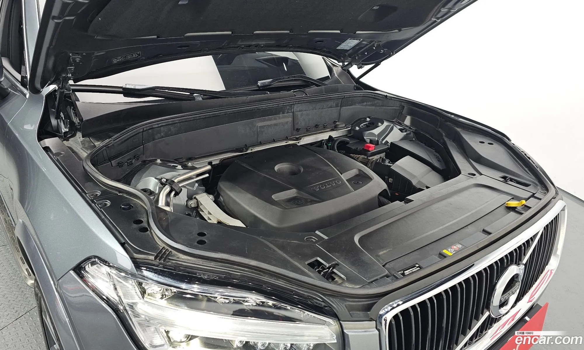 Volvo XC90 2018 YV1LCA22CJ1376937 — 18