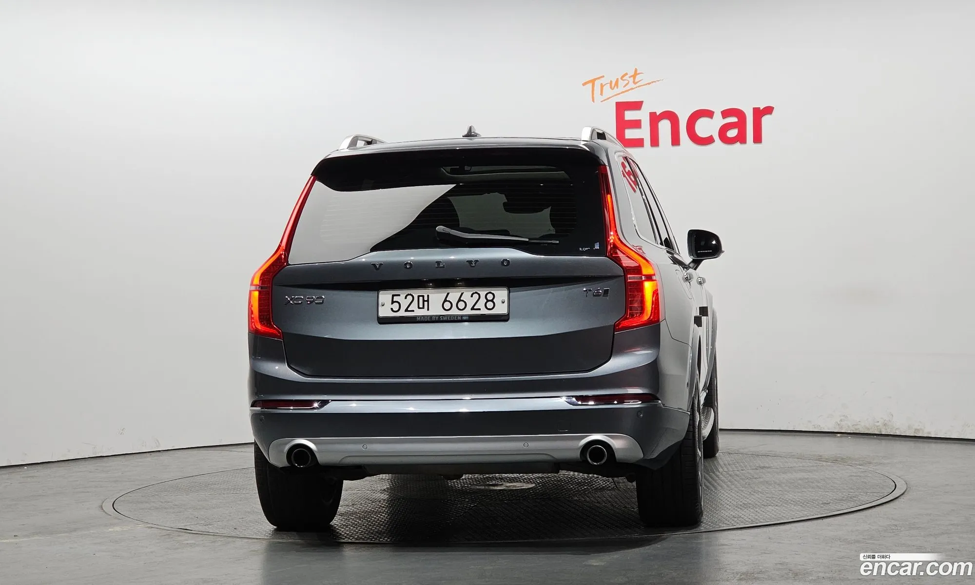 Volvo XC90 2018 YV1LCA22CJ1376937 — 16