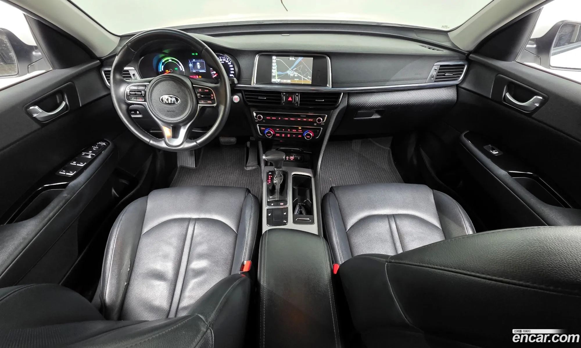 Kia K5 Hybrid 2017 KNAGU41EBJA016461 — 4