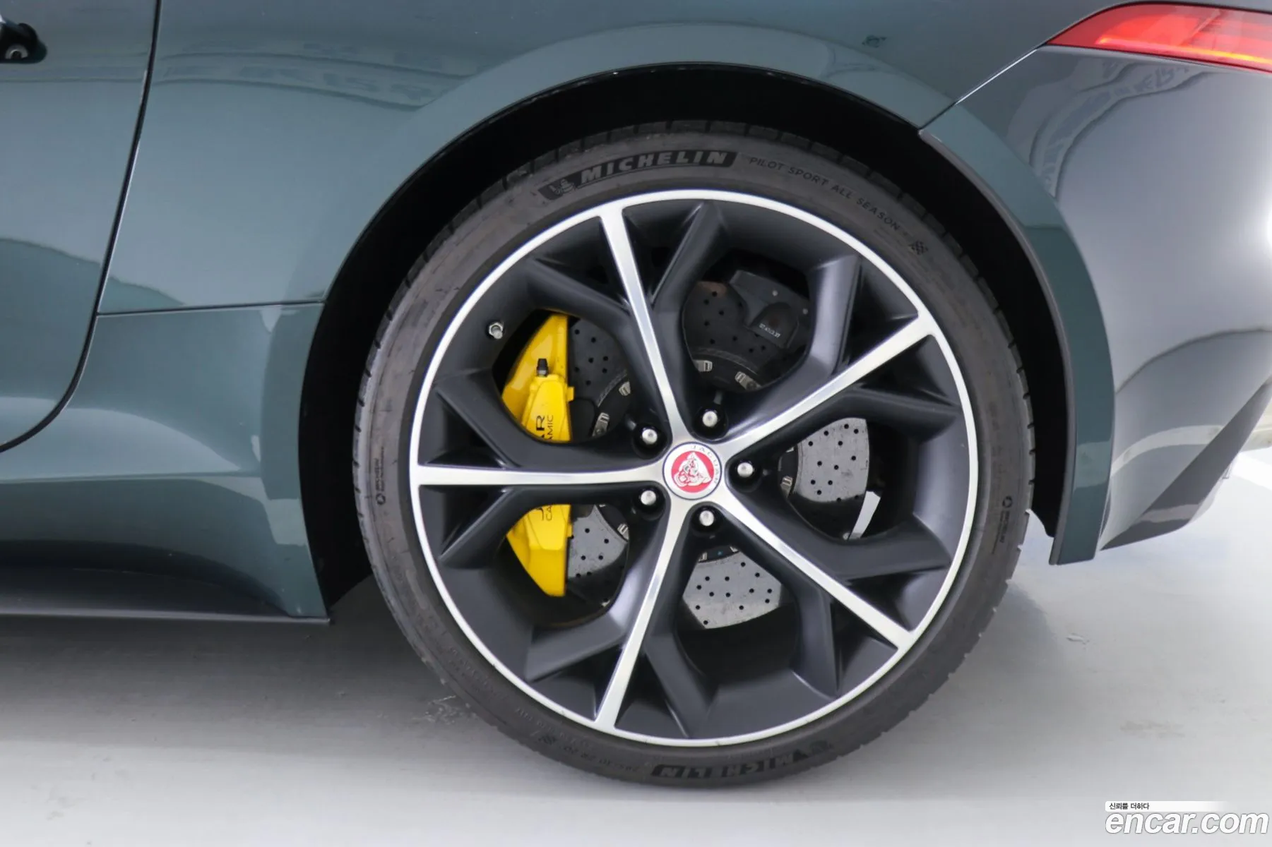 Jaguar F-Type 2015 — 11