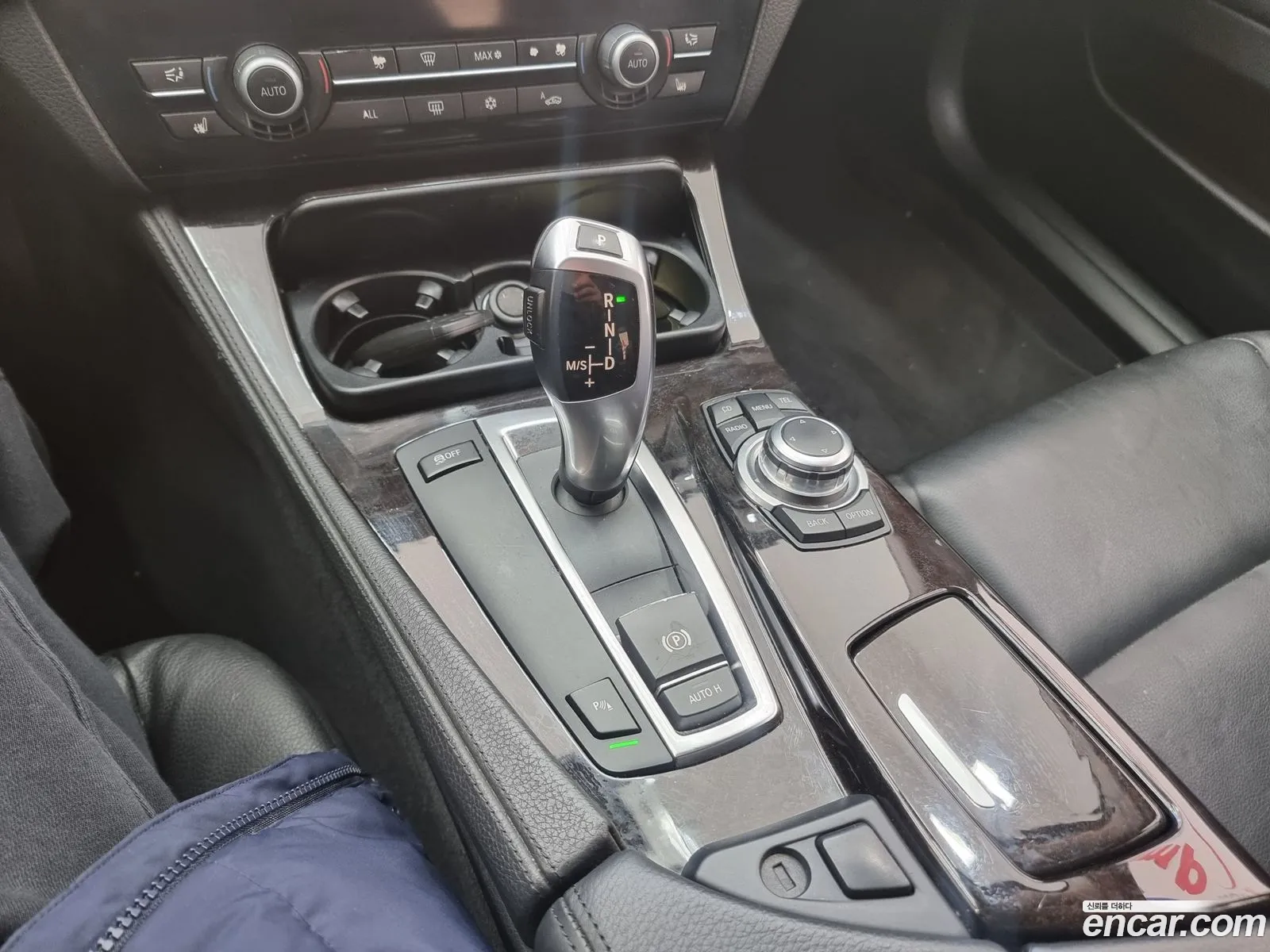 BMW 5 Series 2011 — 6