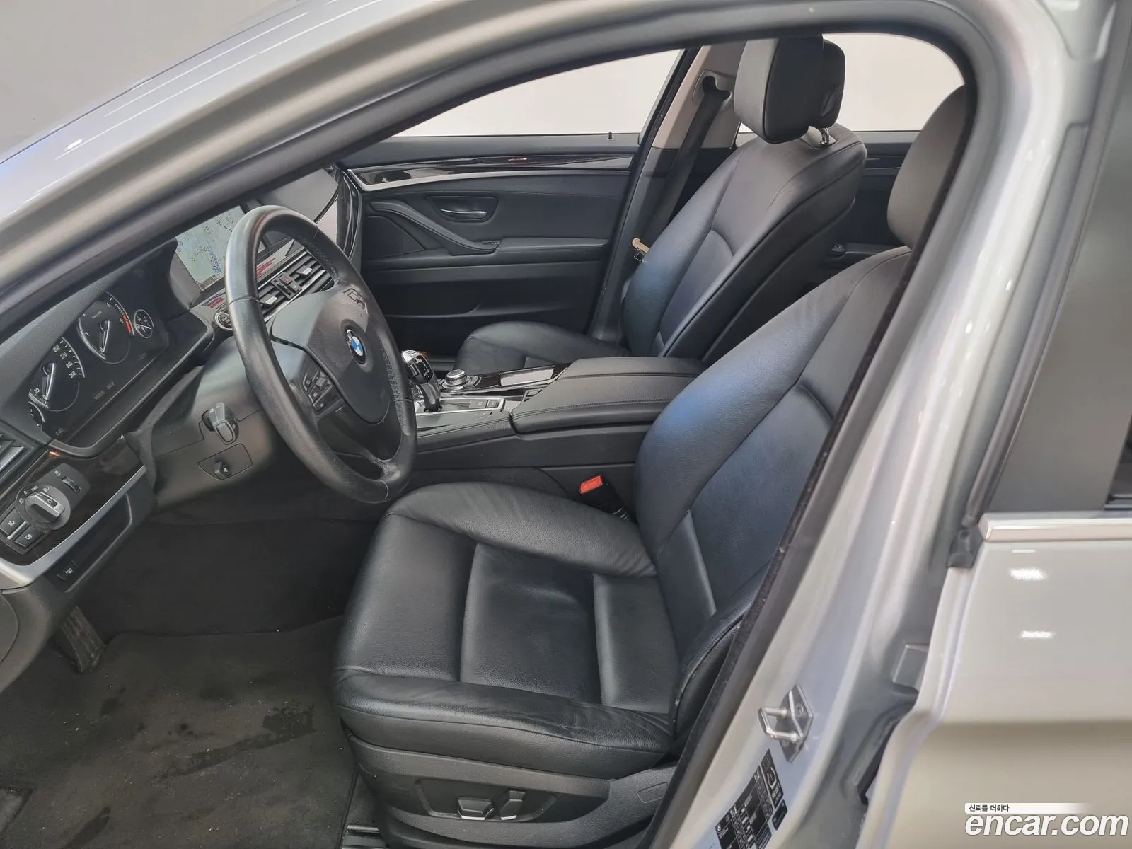 BMW 5 Series 2011 — 10