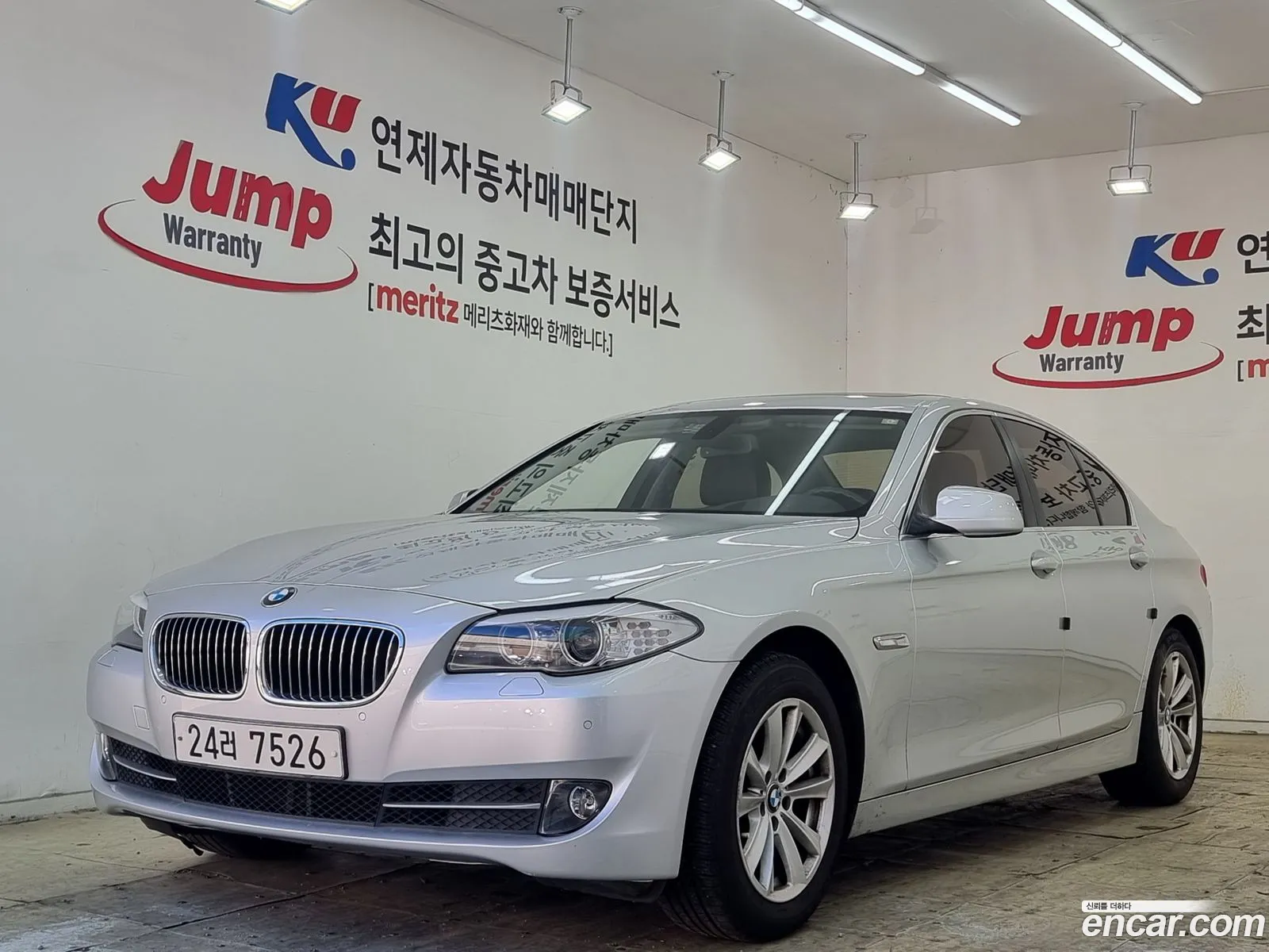 BMW 5 Series 2011 — 12