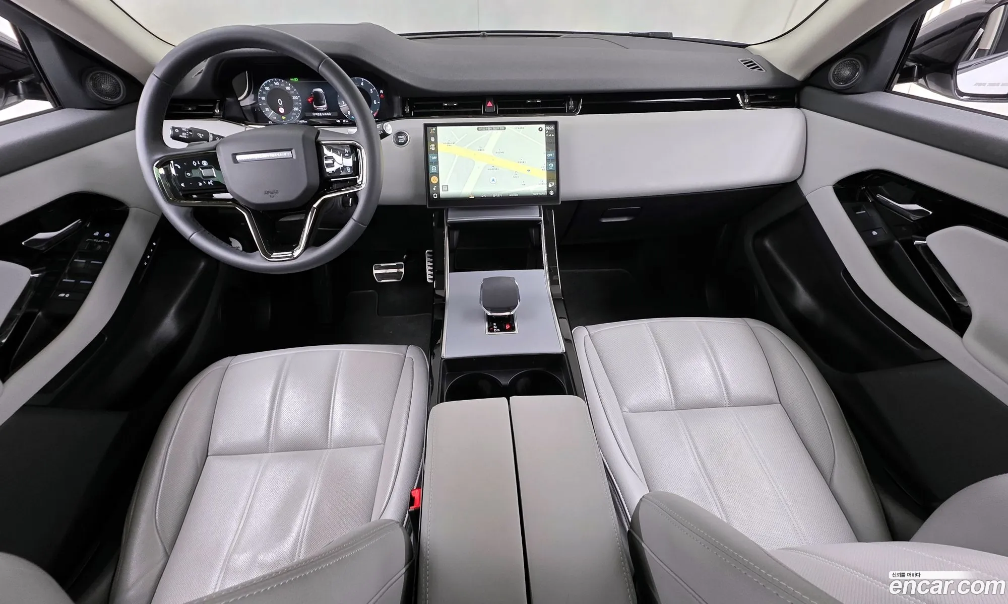 Land Rover Range Rover Evoque 2024 — 12