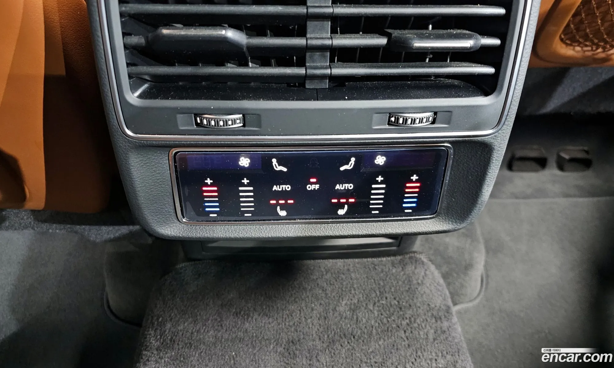Audi Q8 2021 WAUZZZF1XMD002061 — 16