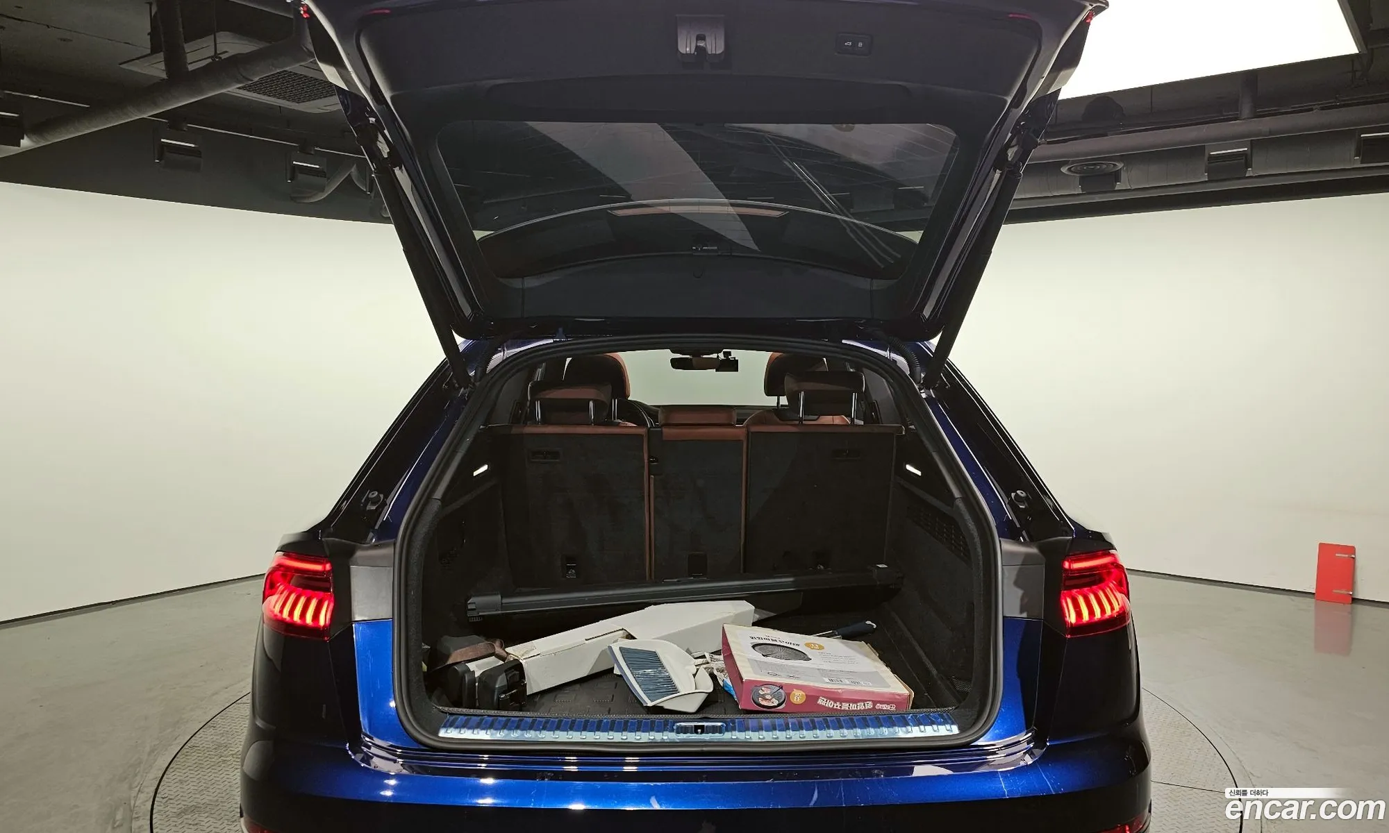 Audi Q8 2021 WAUZZZF1XMD002061 — 5