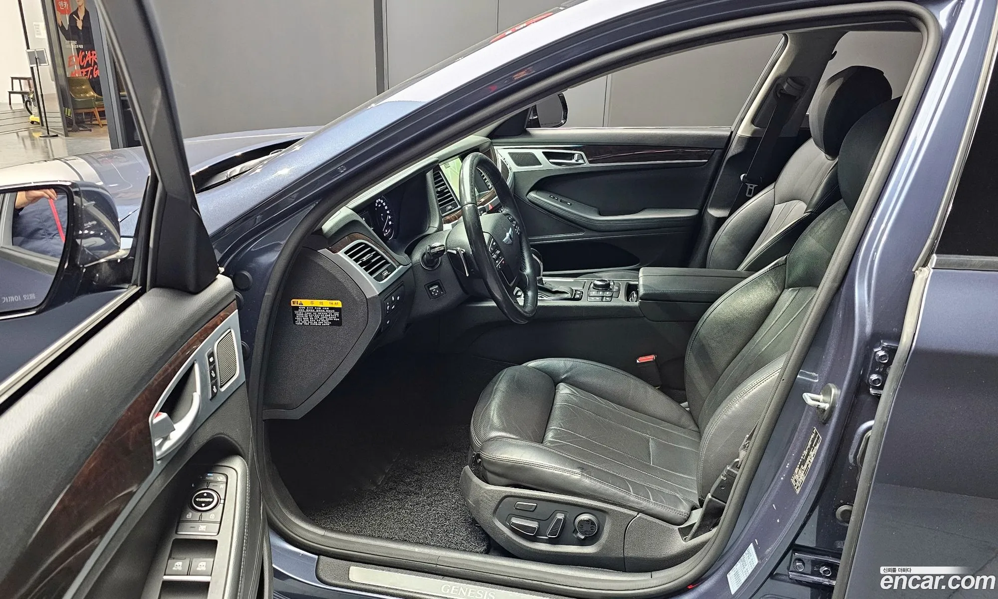 Hyundai Genesis DH 2014 — 12