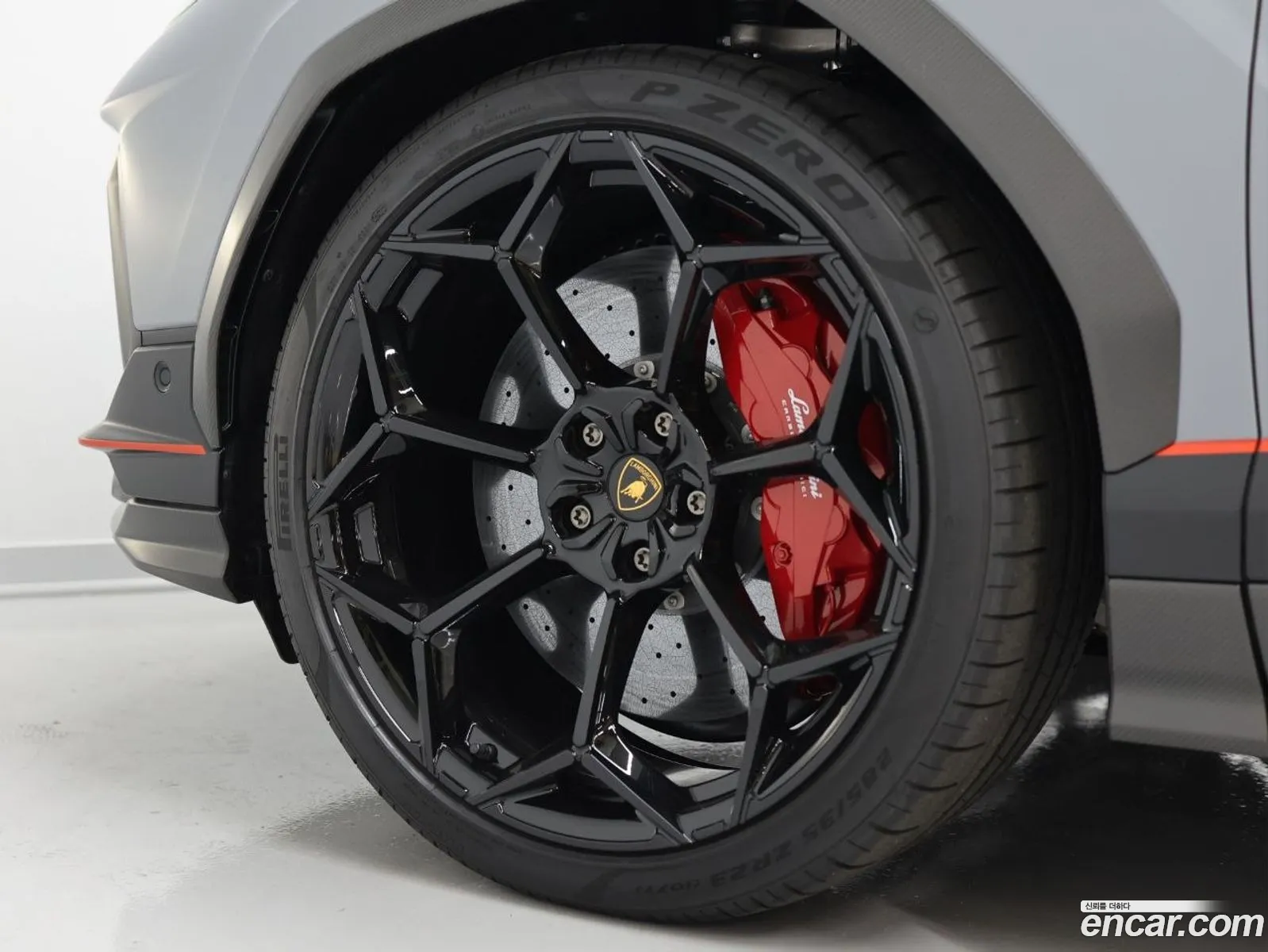 Lamborghini Urus 2023 — 5
