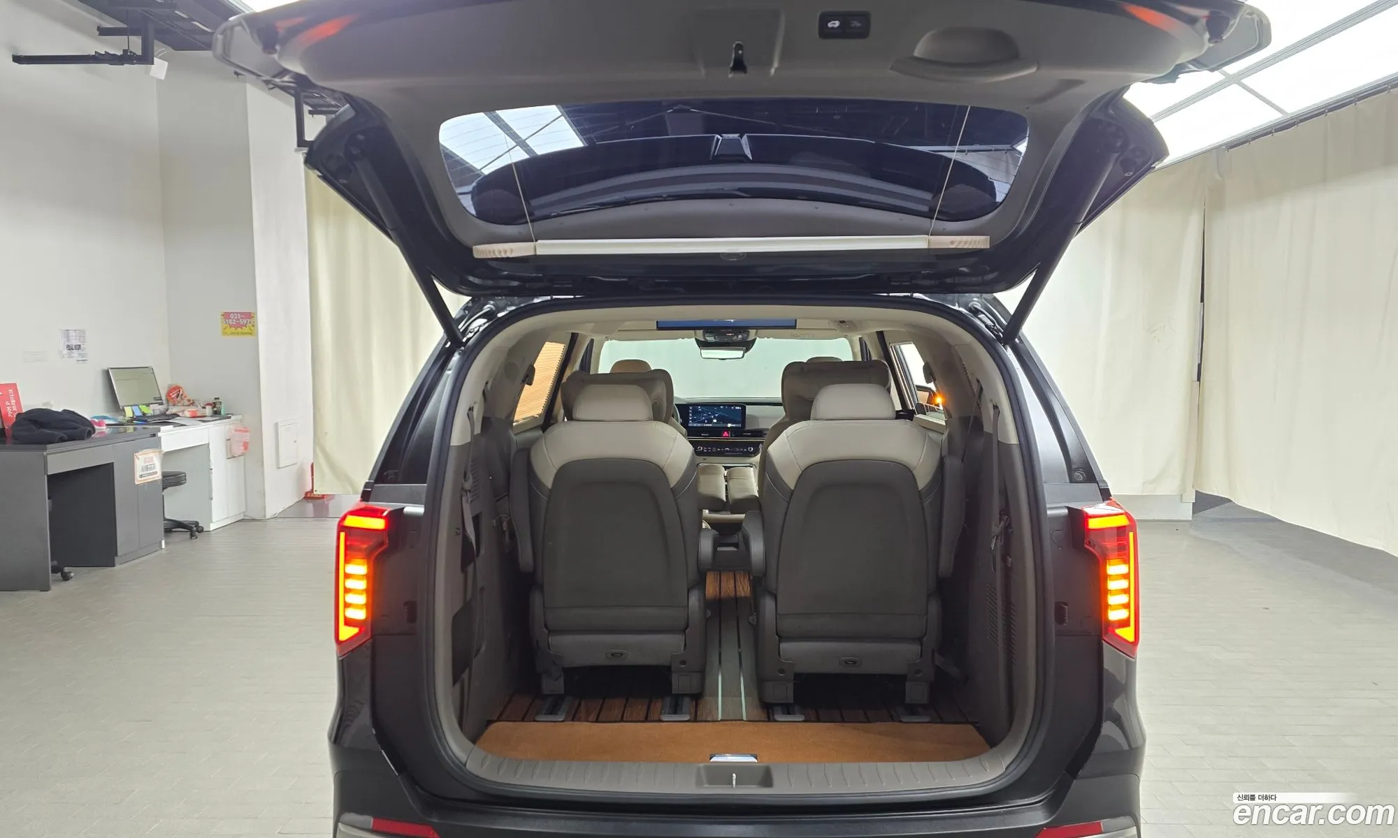 Kia Carnival 2024 — 5