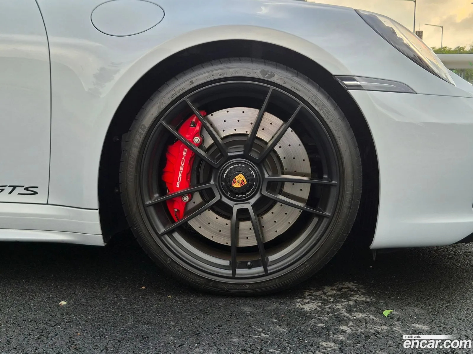 Porsche 911 2023 — 17