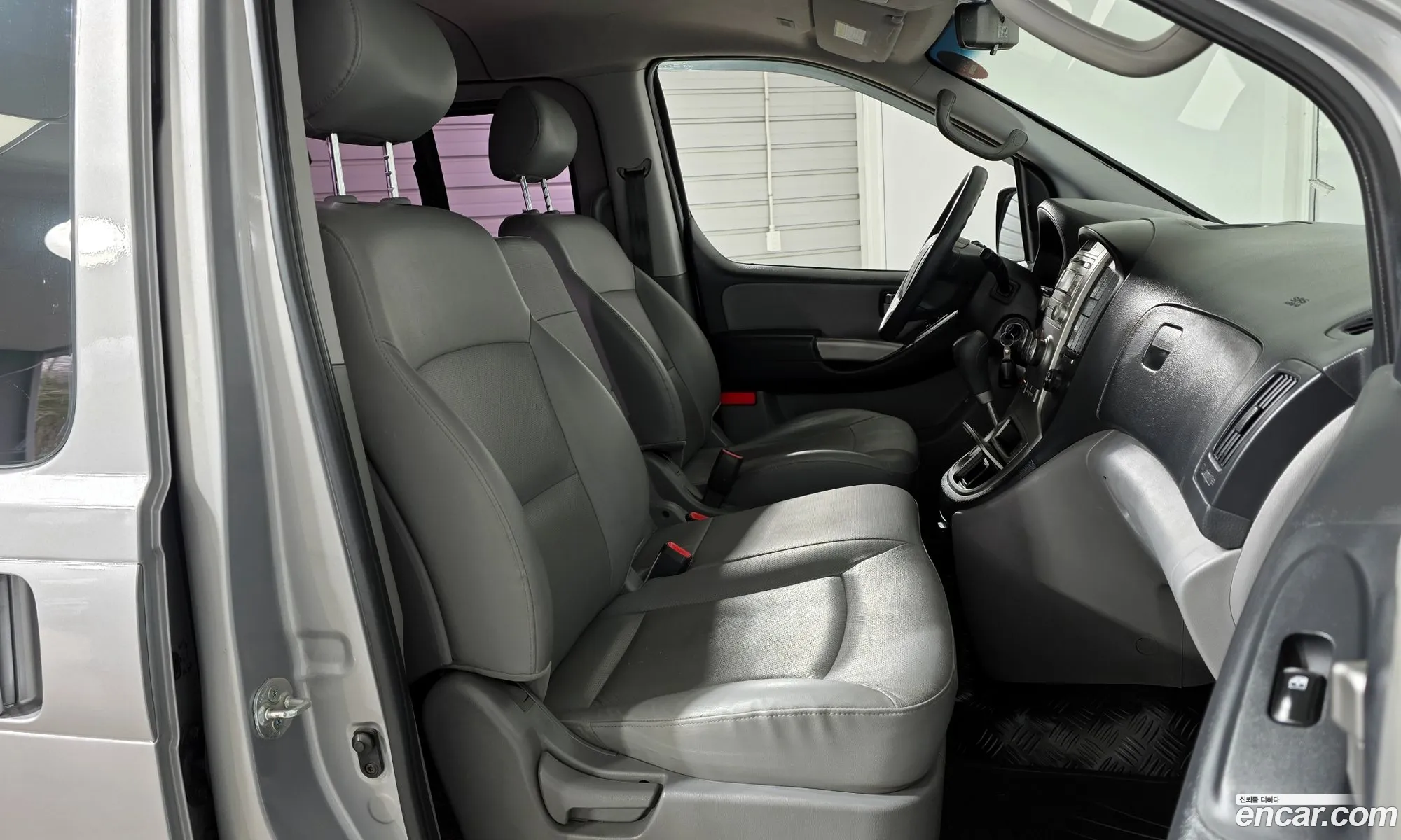 Hyundai Grand Starex 2013 — 14