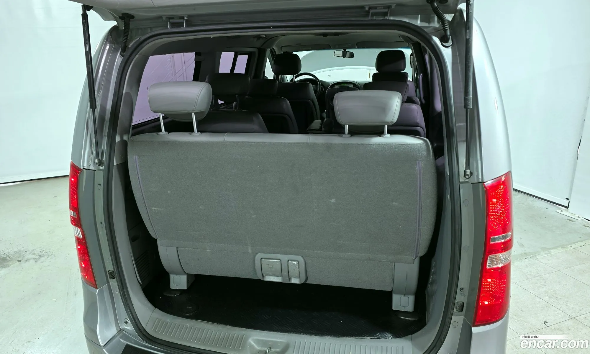 Hyundai Grand Starex 2013 — 19