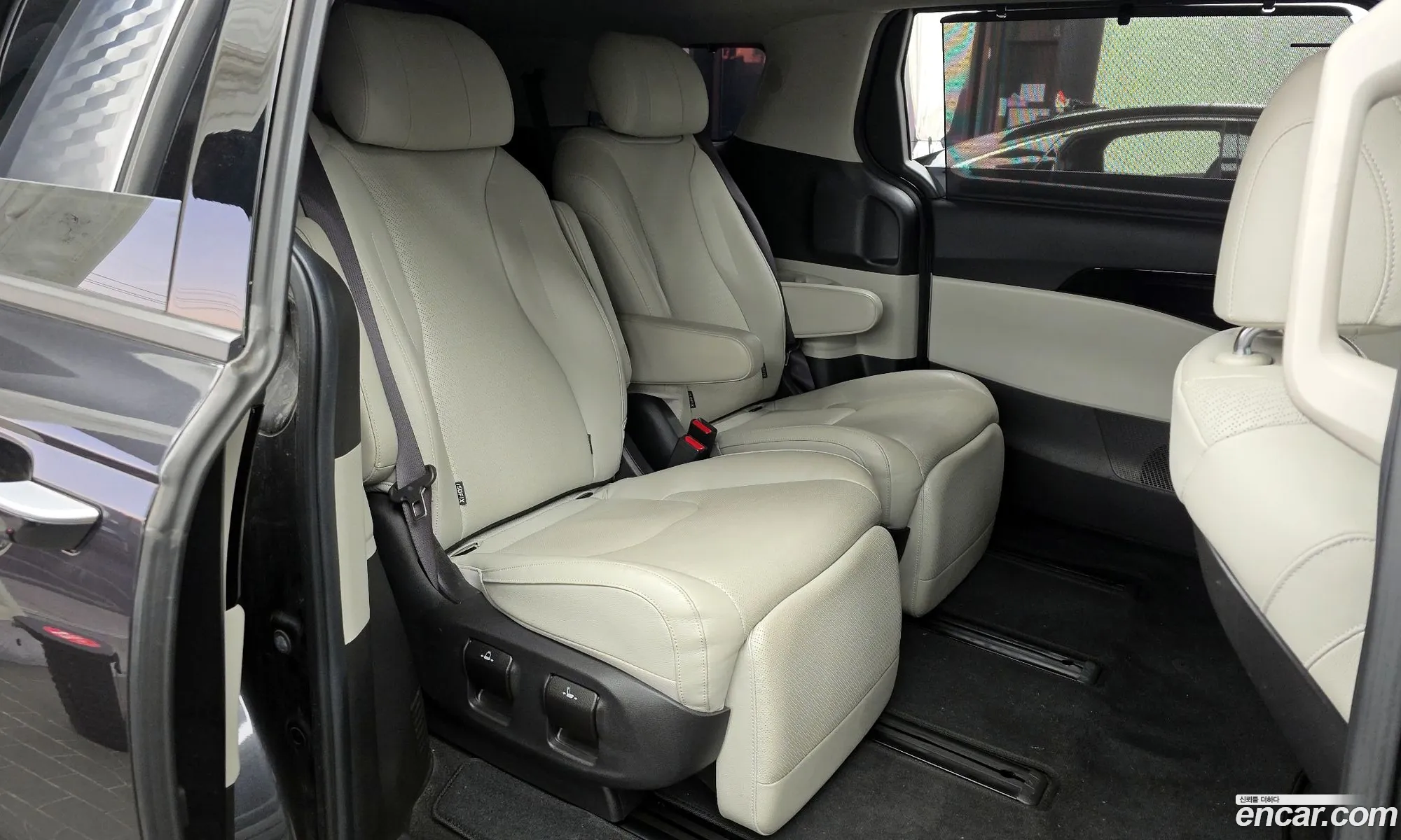 Kia Carnival 2021 KNANC81BBMS098860 — 16