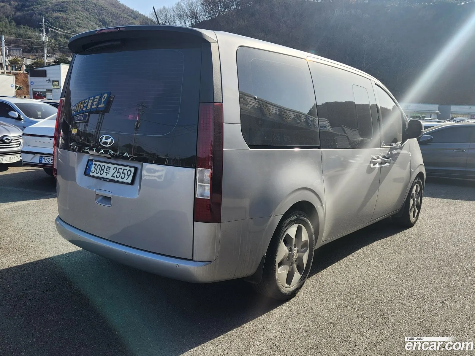 Hyundai Staria 2021 — 3