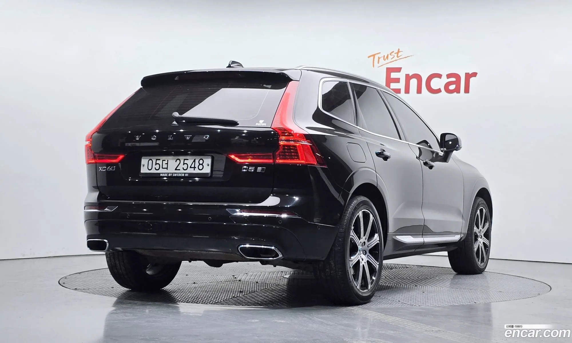 Volvo XC60 2019 YV1UZ68TCK1391049 — 9