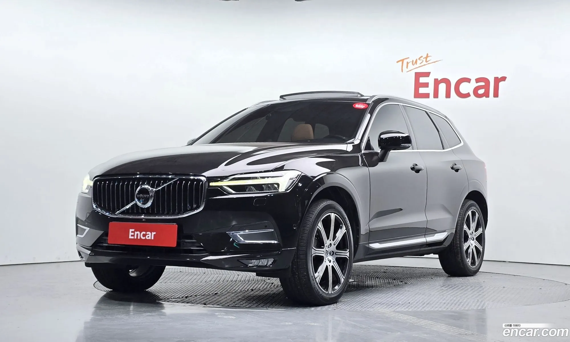 Volvo XC60 2019 YV1UZ68TCK1391049 — 15