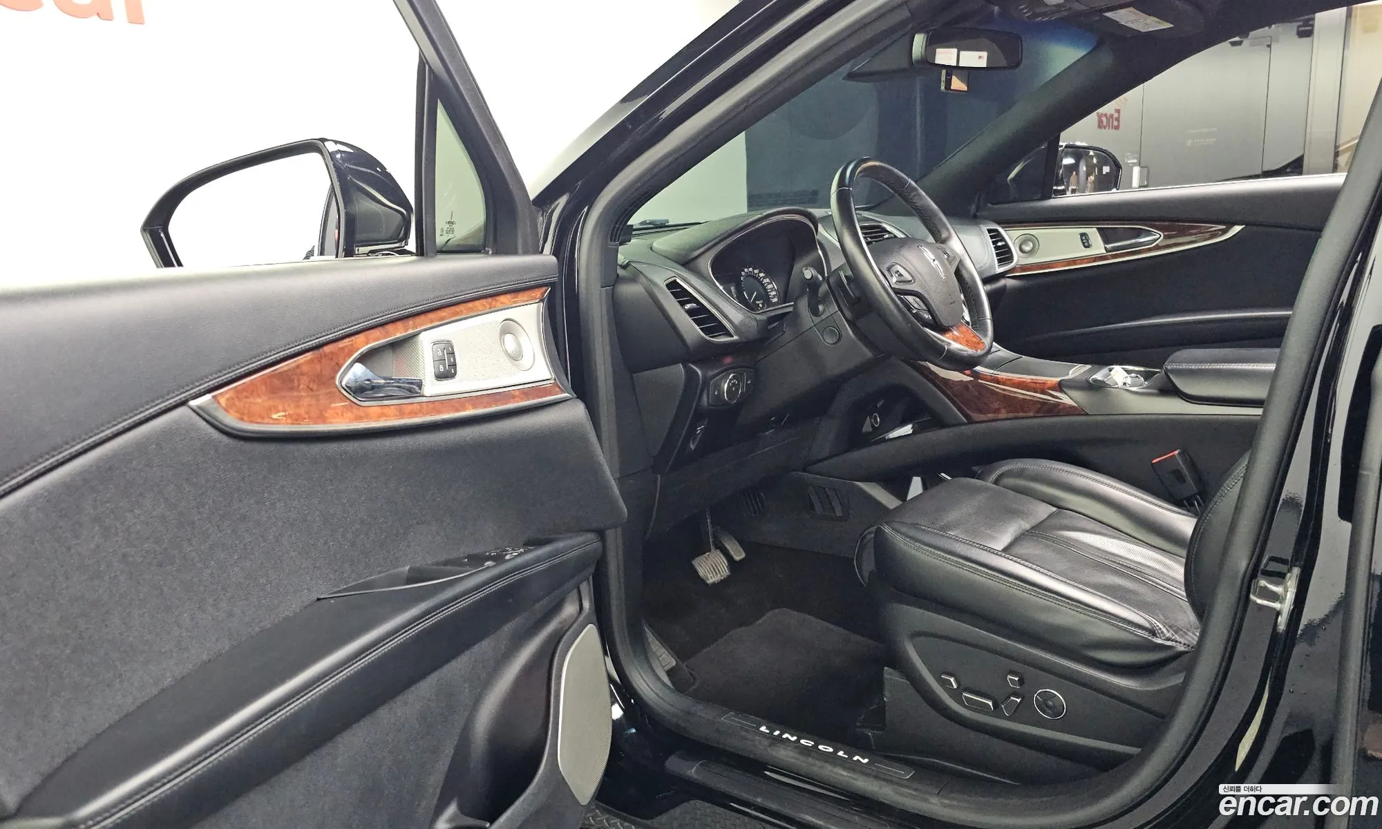 Lincoln MKX 2018 2LMPJ8LP7JBL44198 — 19