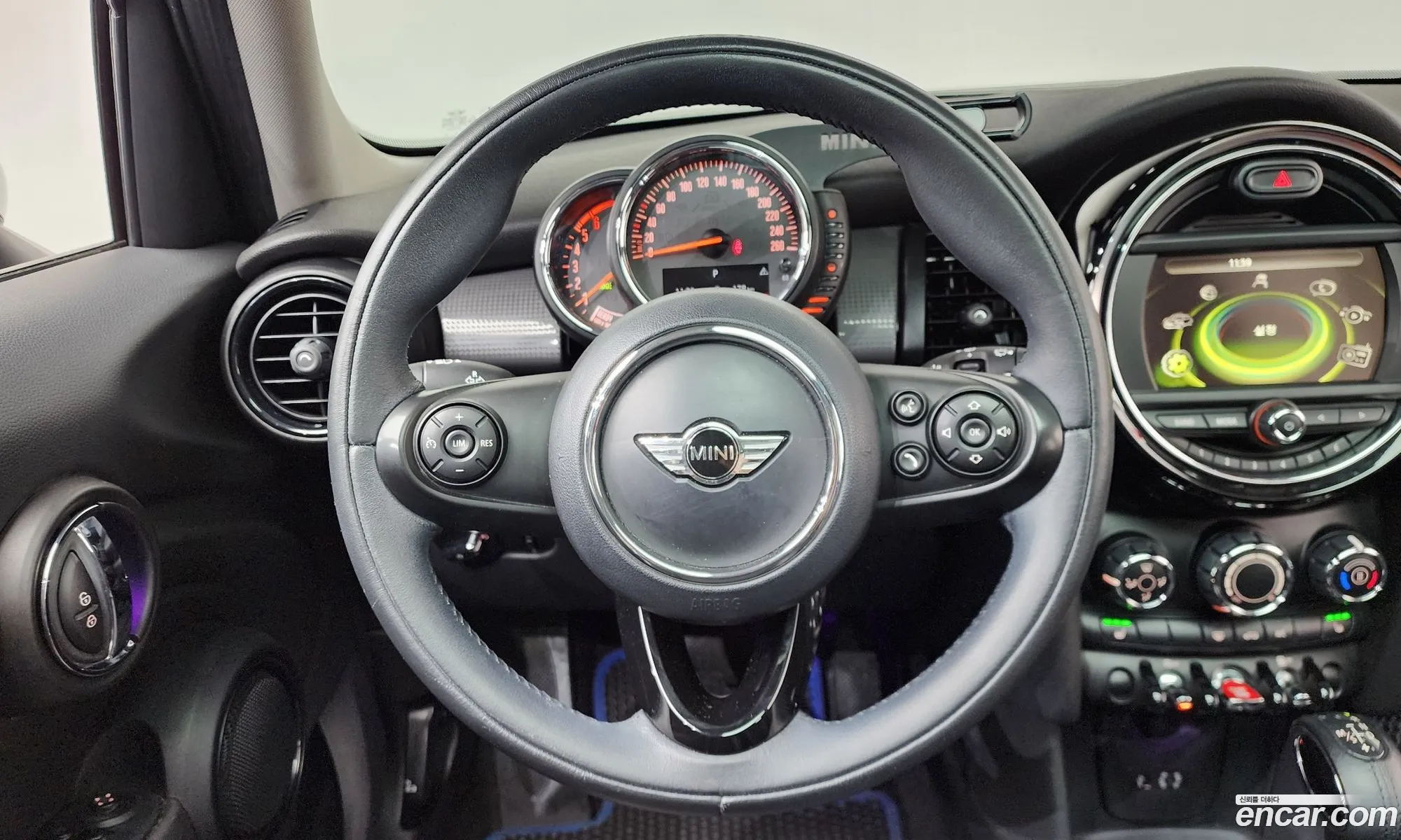 Mini Cooper D 2015 — 11