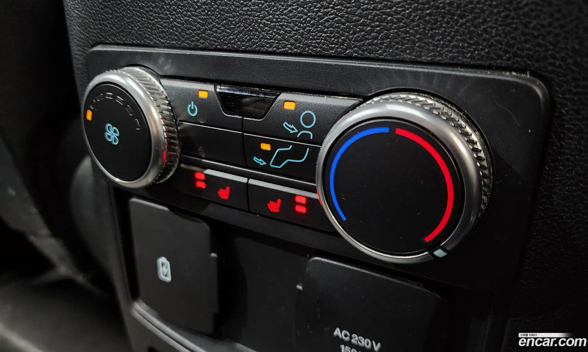 Ford Explorer 6th Gen 2020 1FMSK8FH7LGB58972 — 19
