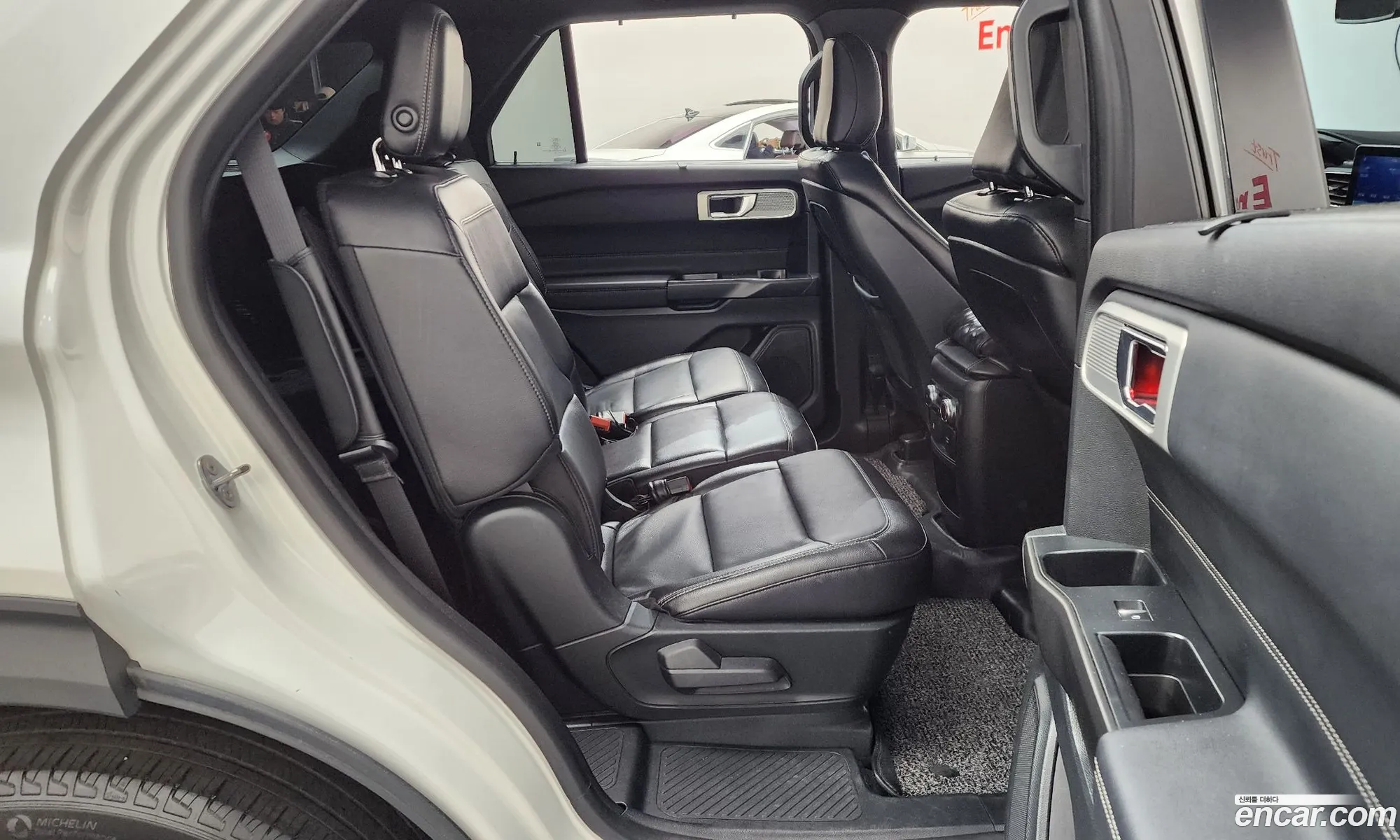 Ford Explorer 6th Gen 2020 1FMSK8FH7LGB58972 — 5