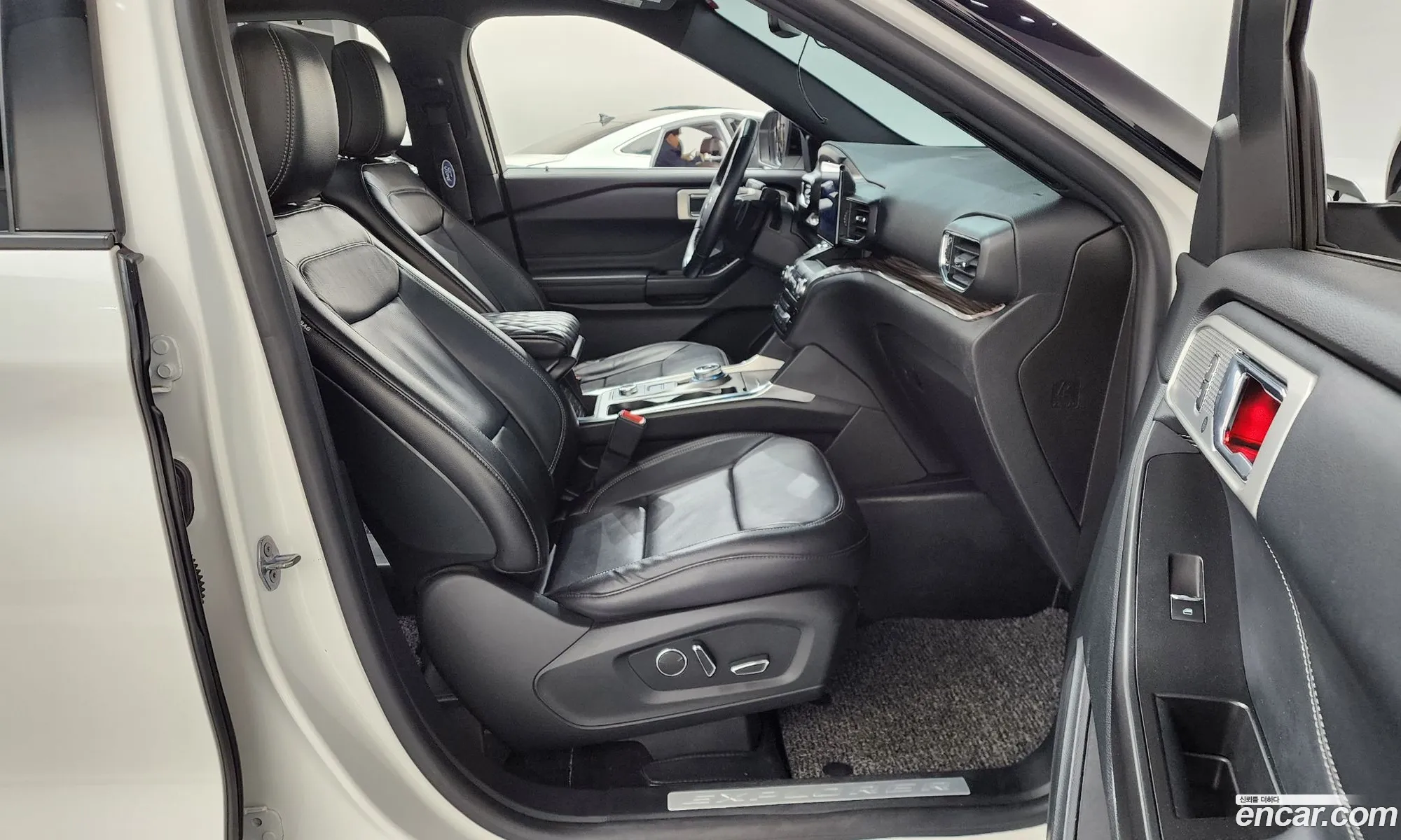 Ford Explorer 6th Gen 2020 1FMSK8FH7LGB58972 — 8