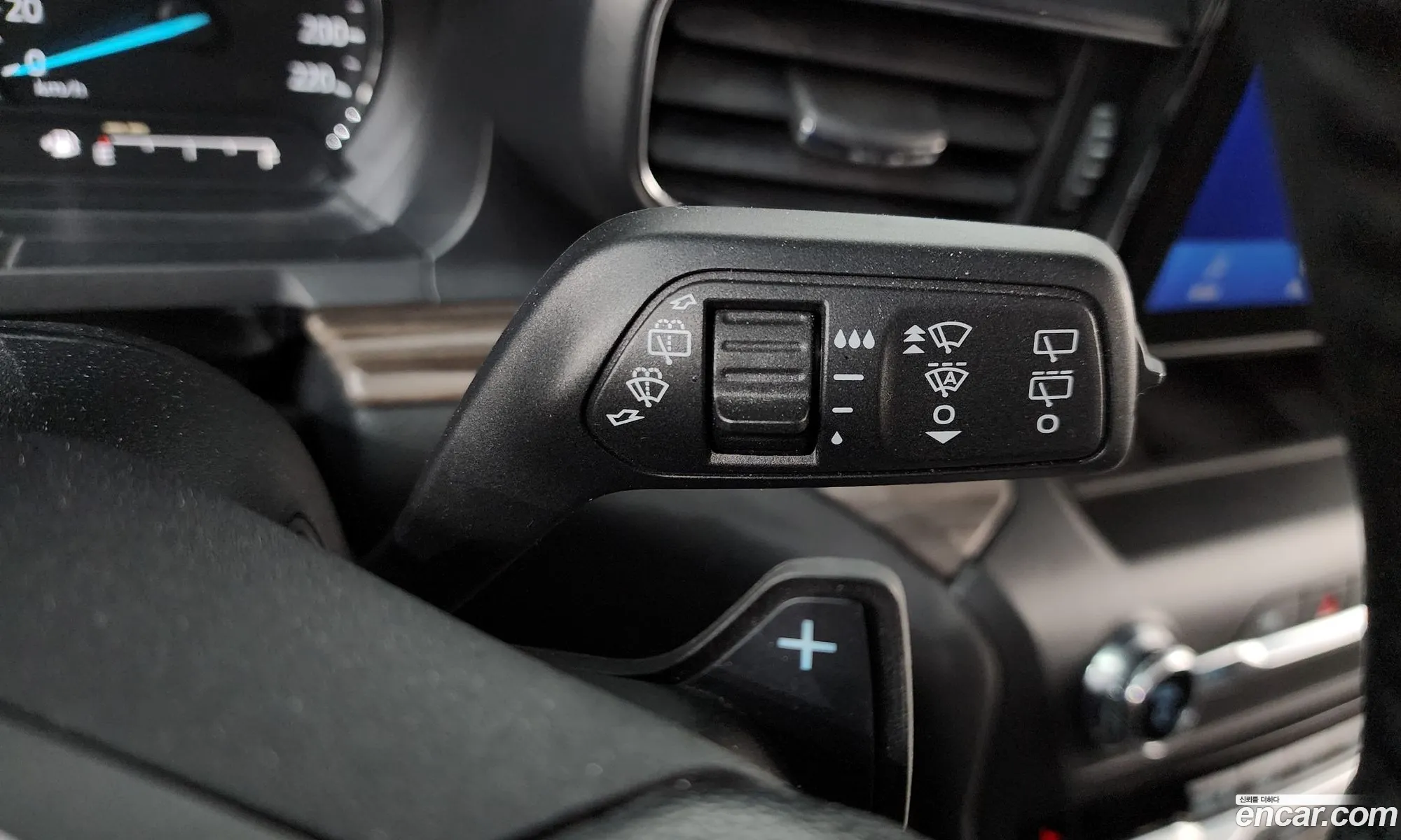 Ford Explorer 6th Gen 2020 1FMSK8FH7LGB58972 — 3