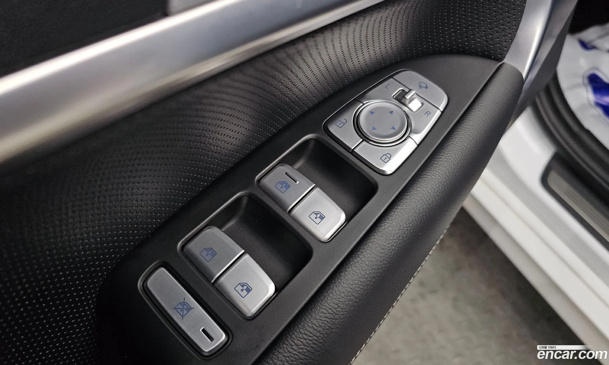 Genesis G70 2019 — 19