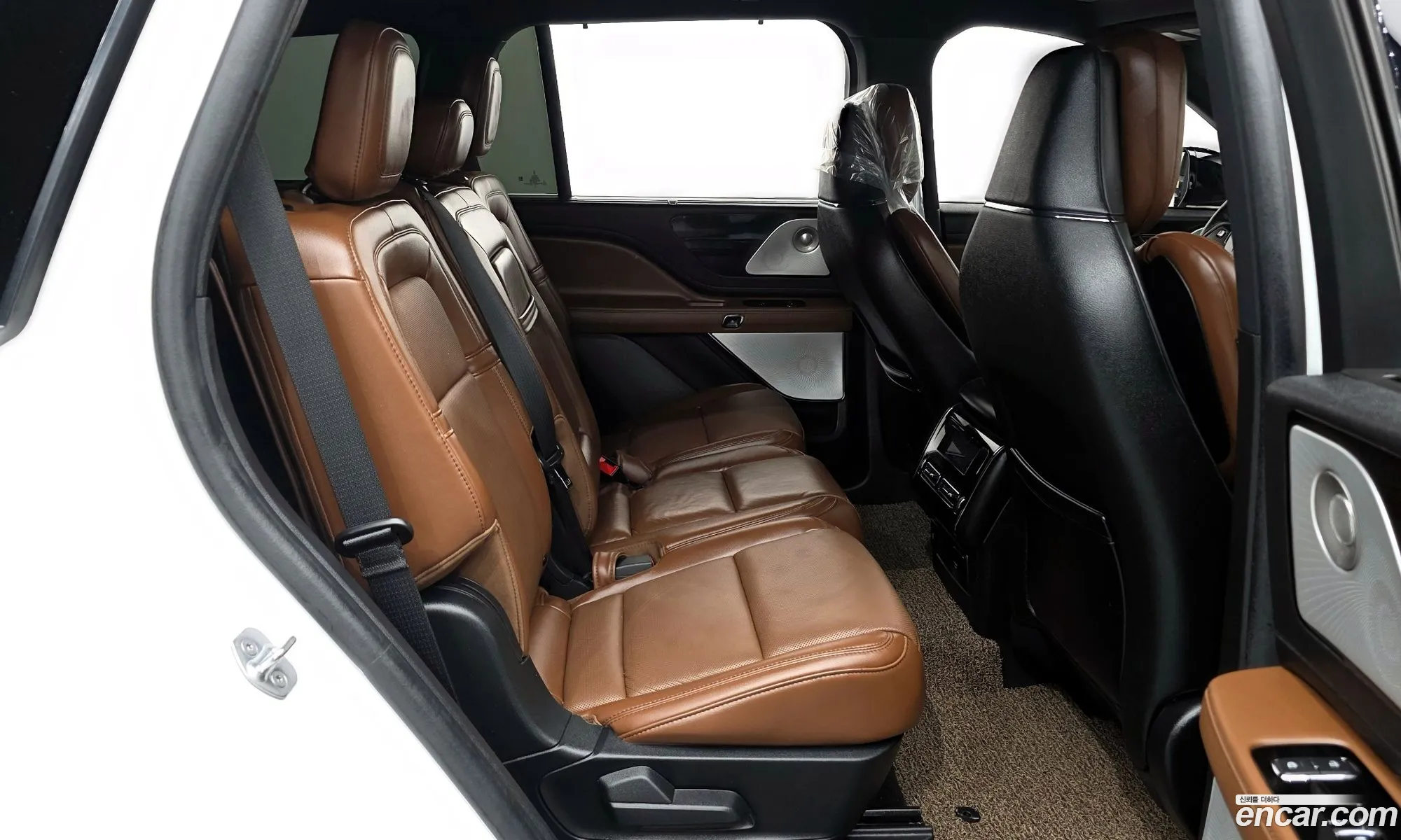 Lincoln Aviator 2023 5LM5J7XC2PGL11404 — 13
