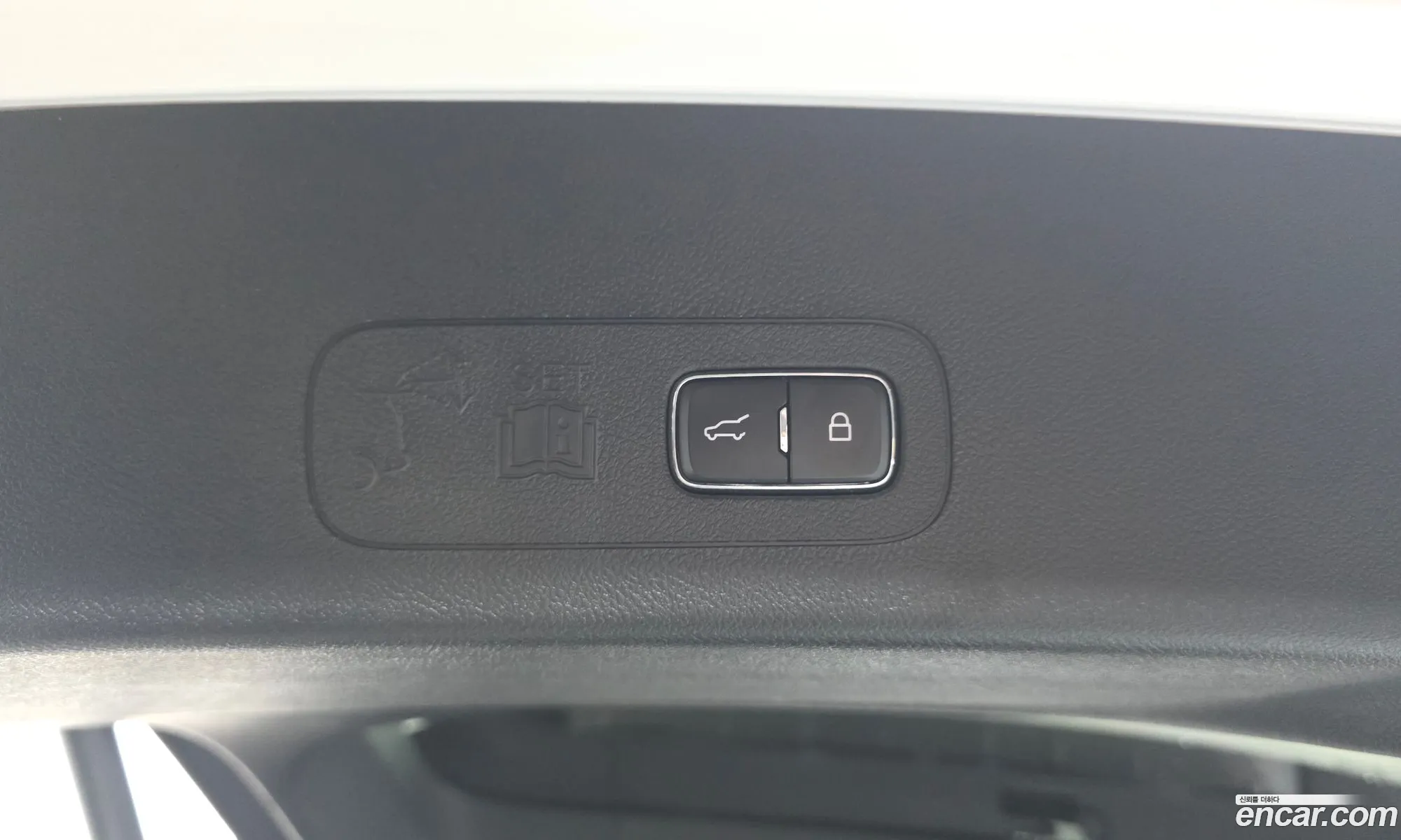Lincoln Aviator 2023 5LM5J7XC2PGL11404 — 19