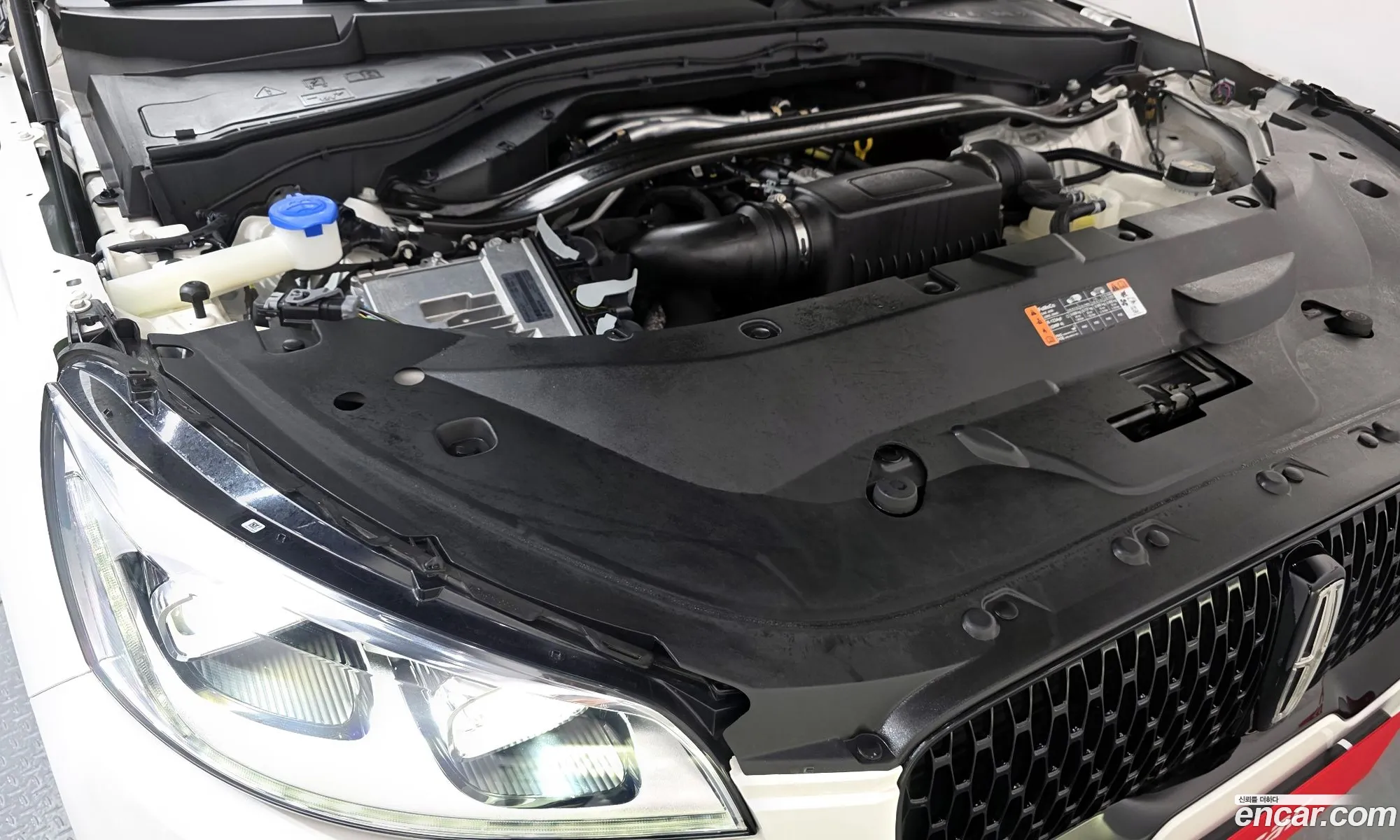 Lincoln Aviator 2023 5LM5J7XC2PGL11404 — 12