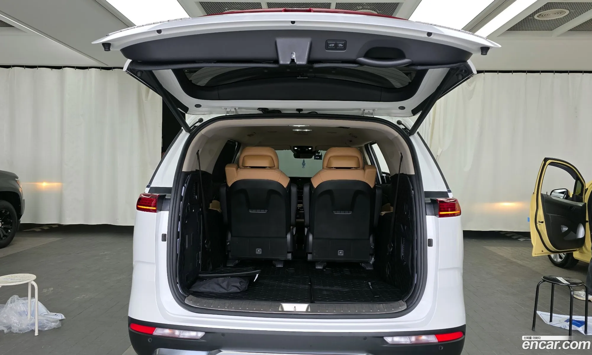 Kia Carnival 2021 — 10