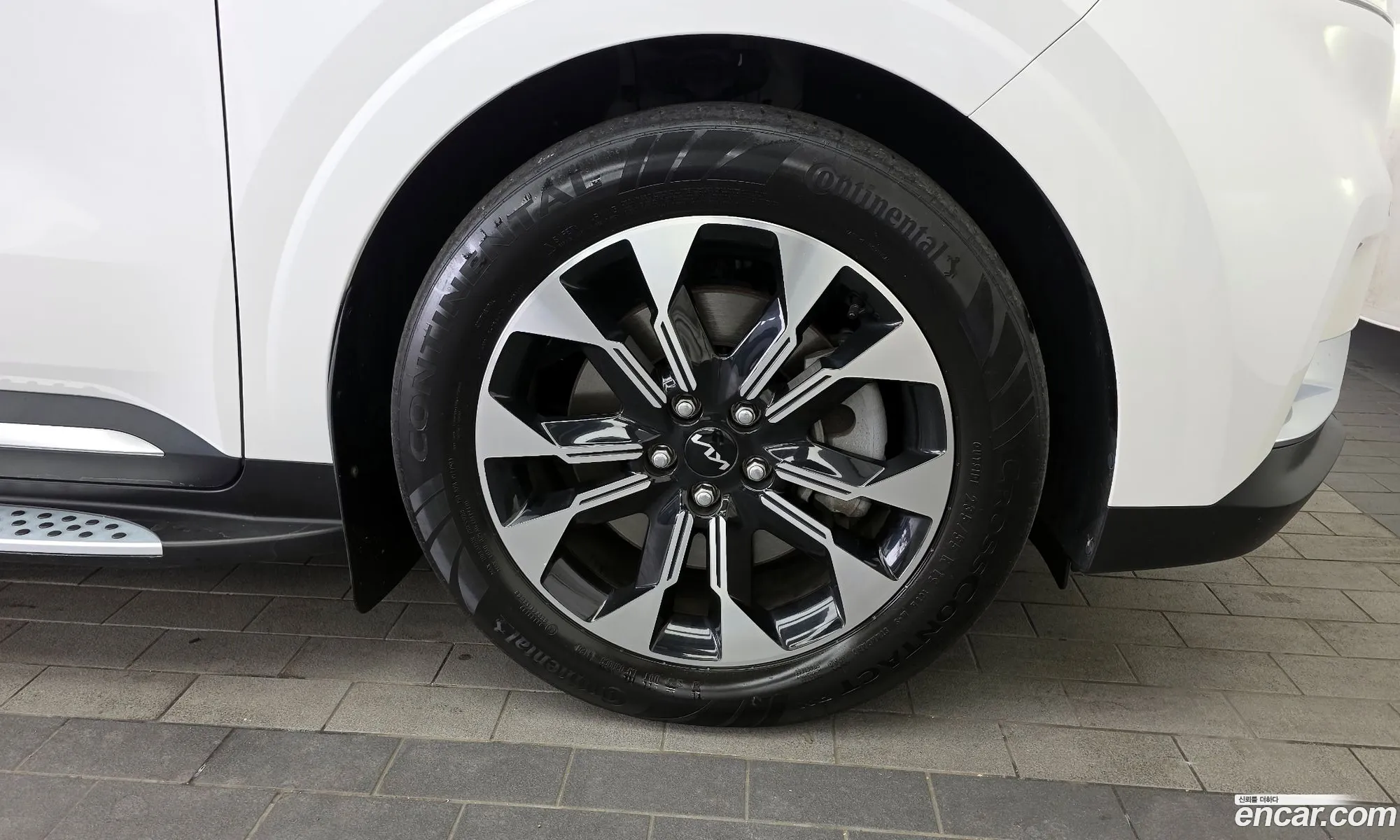 Kia Carnival 2021 — 3