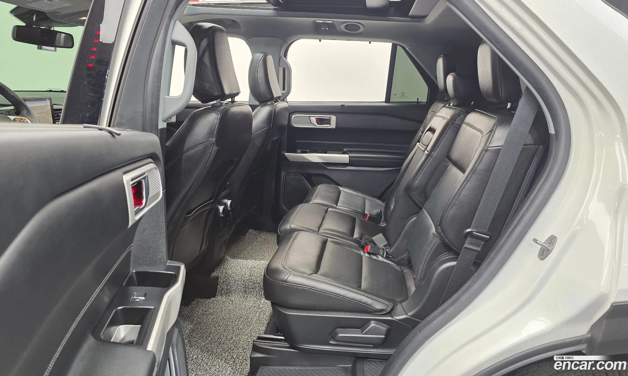 Ford Explorer 6th Gen 2022 1FMSK8FH2NGB76654 — 12