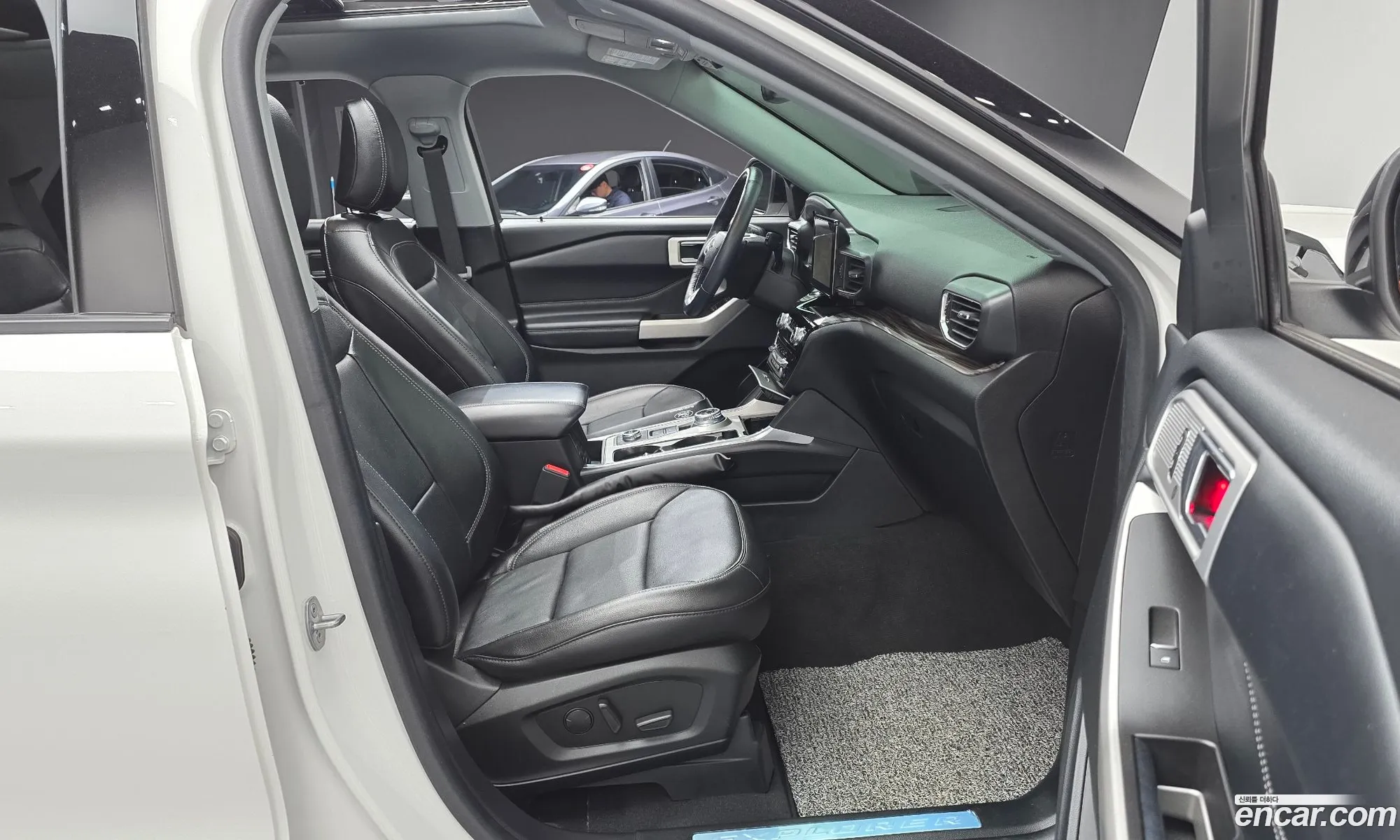 Ford Explorer 6th Gen 2022 1FMSK8FH2NGB76654 — 6